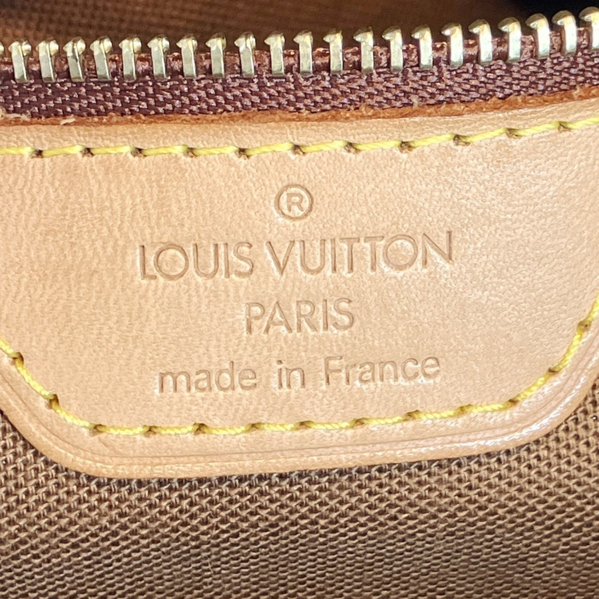 Louis Vuitton Brown Coated Canvas Shoulder Bag (Pre-Owned)