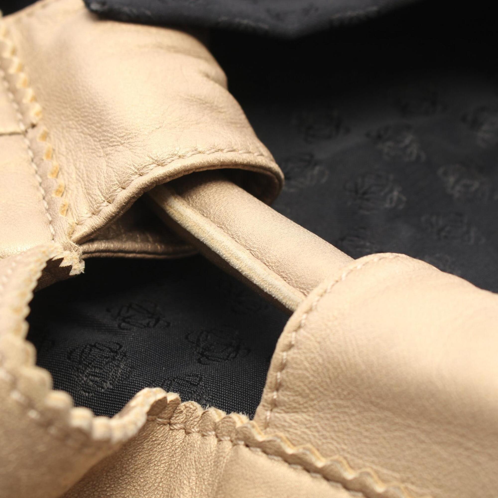 Loewe Gold Leather Handbag (Pre-Owned)