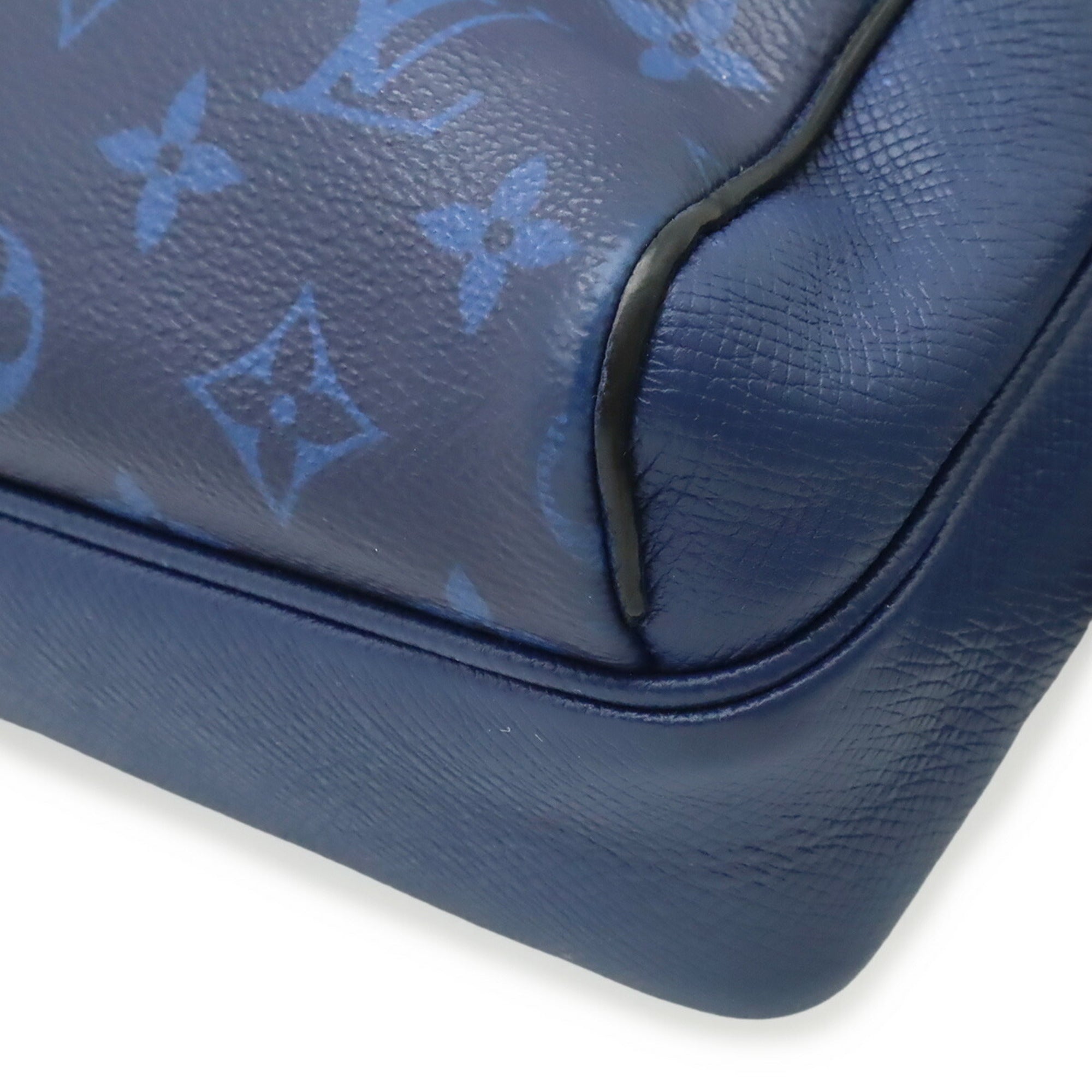 Louis Vuitton Cobalt Monogram Canvas Pvc Coated Canvas Taiga Leather Leather Messenger Bag Shoulder Bag (Pre-Owned)