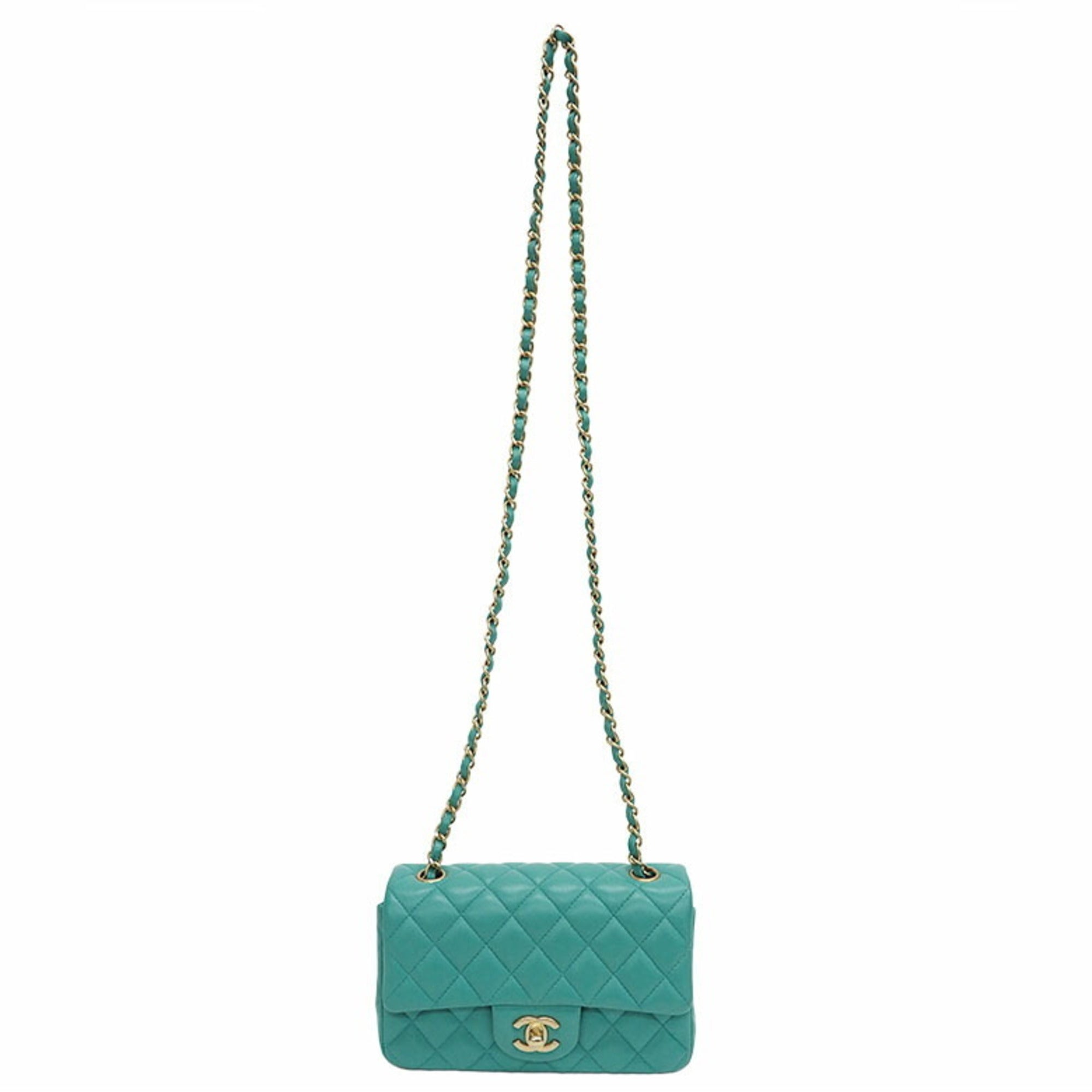 Chanel Green Shoulder Bag (Pre-Owned)