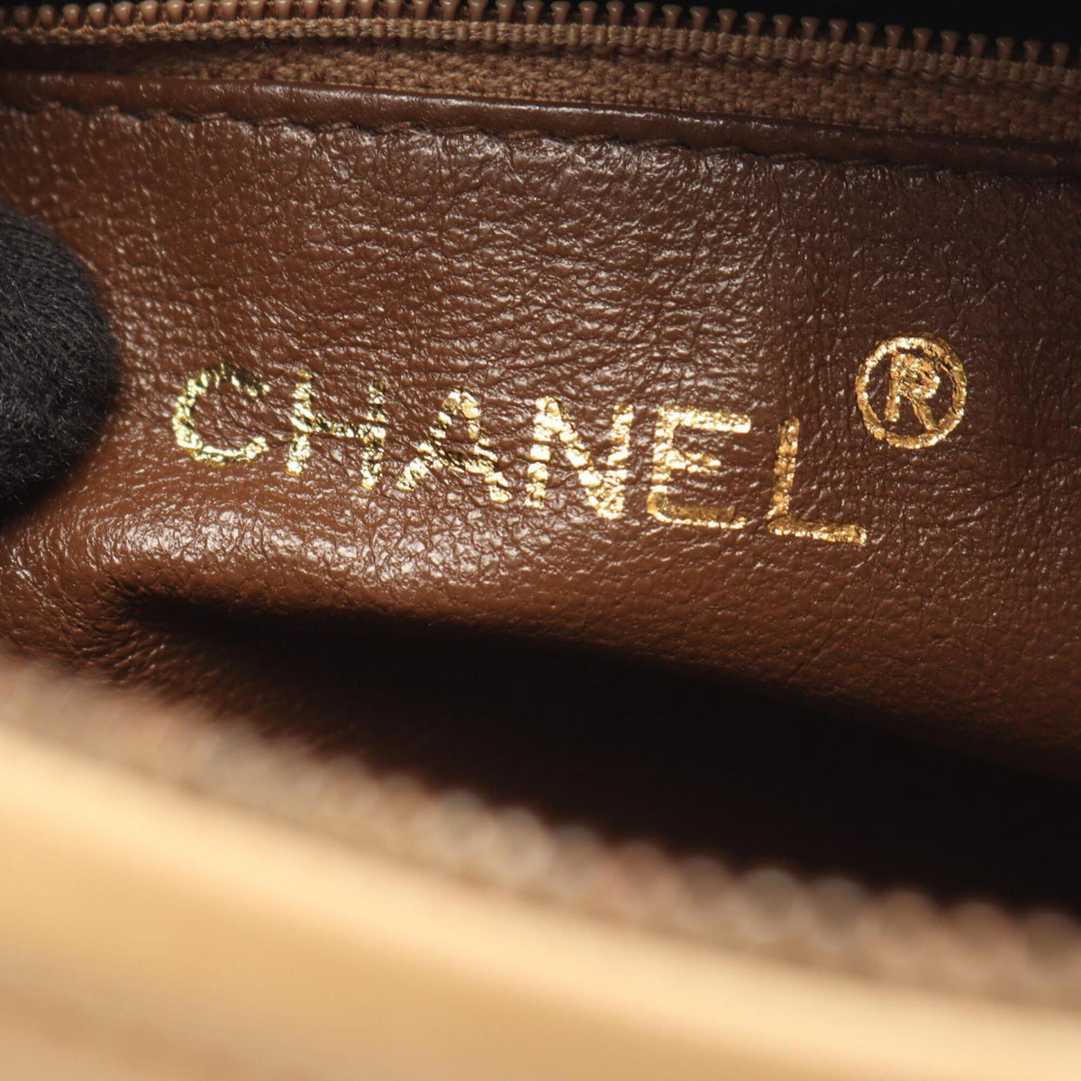 Chanel Beige Leather Handbag Shoulder Bag (Pre-Owned)