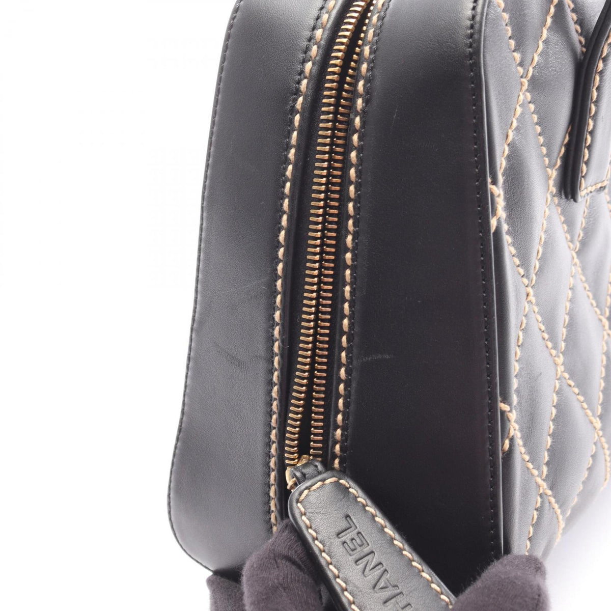Chanel Black Leather Handbag (Pre-Owned)