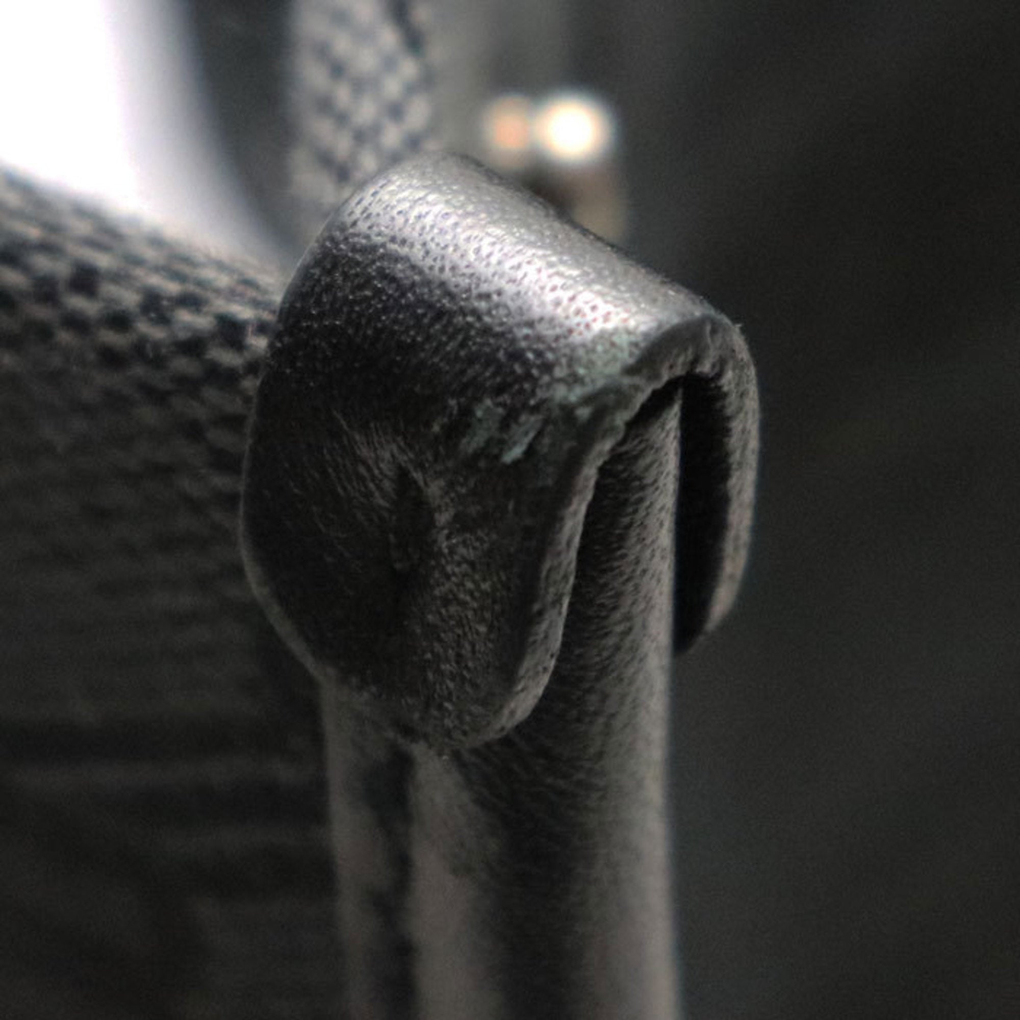 Balenciaga Black Leather Shoulder Bag (Pre-Owned)