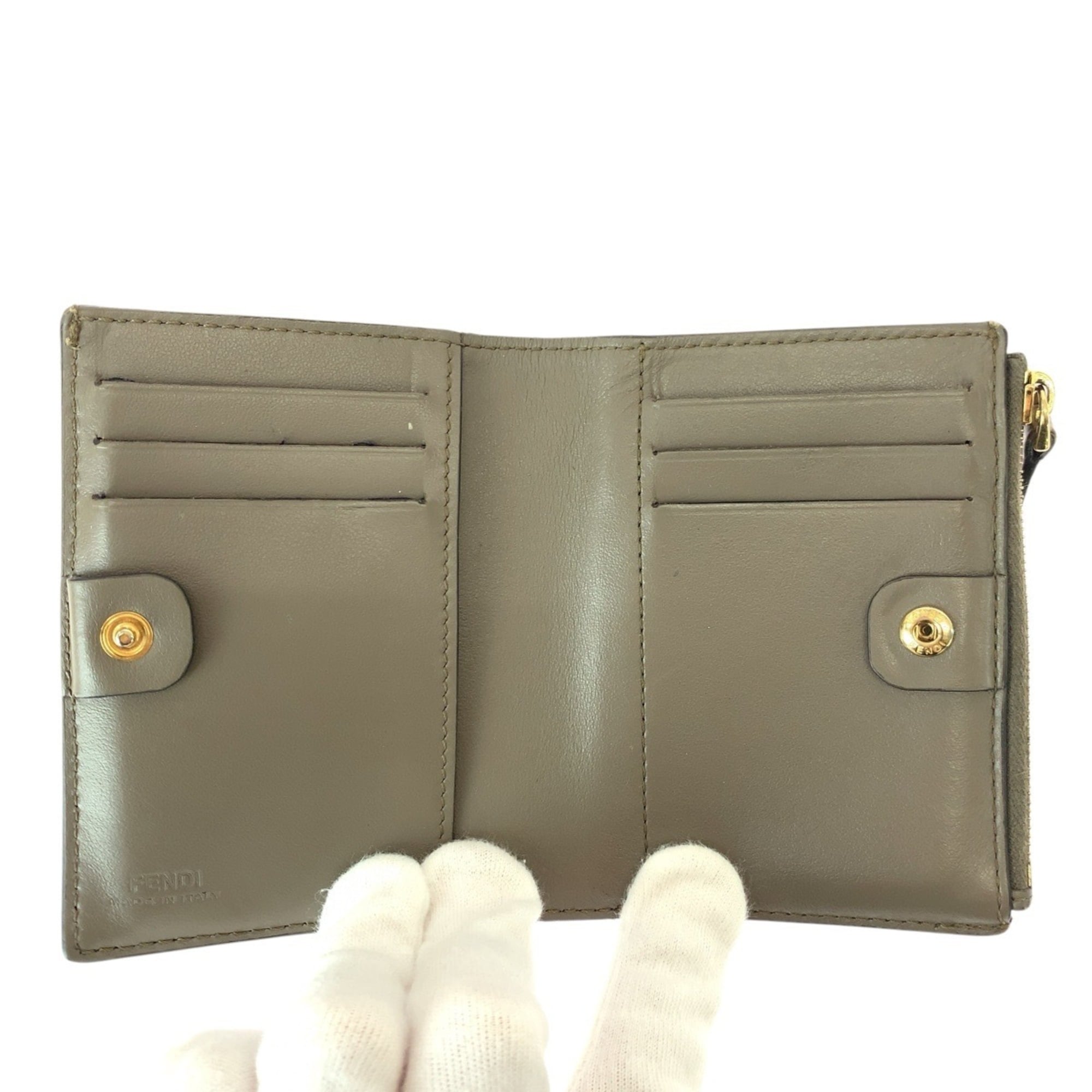 Fendi Beige Leather Wallet (Bi-Fold) (Pre-Owned)