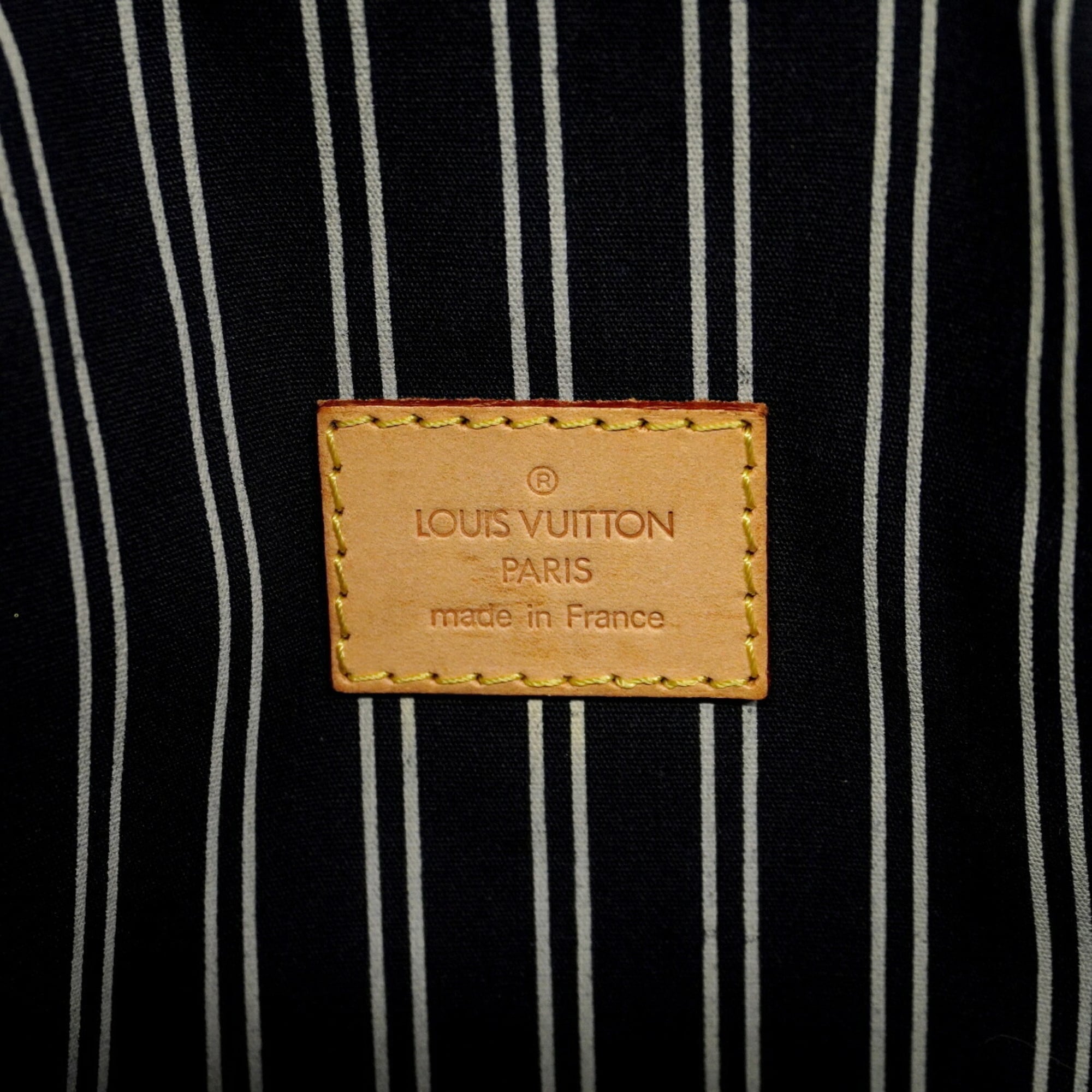 Louis Vuitton Blue Shoulder Bag (Pre-Owned)