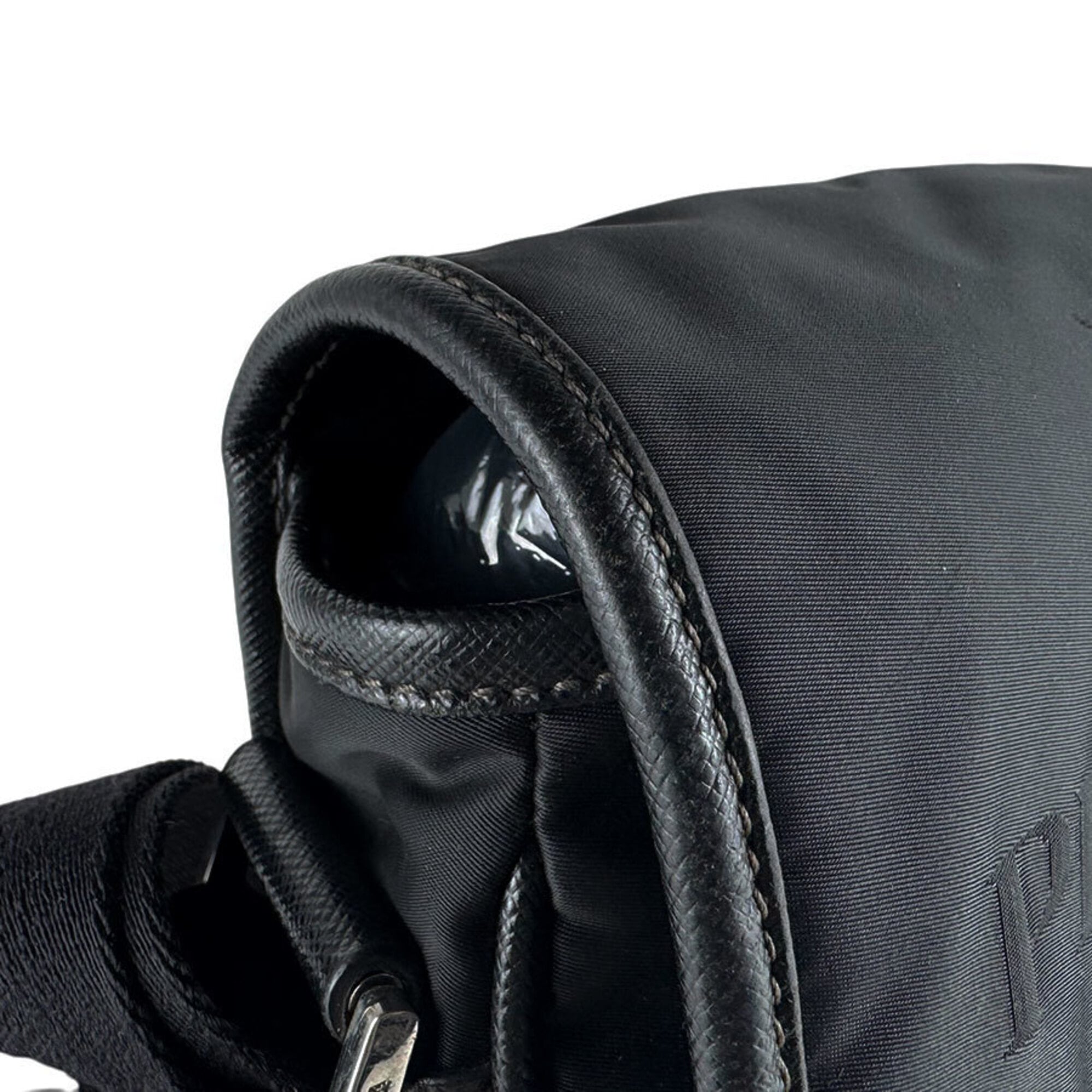 Prada Black Nylon Shoulder Bag (Pre-Owned)