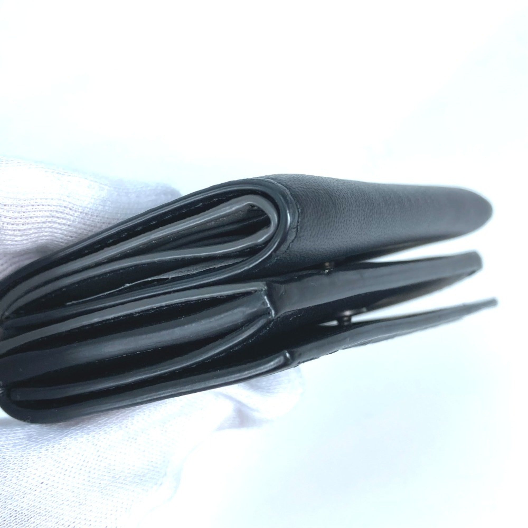 Bottega Veneta Black Leather Wallet (Tri-Fold) (Pre-Owned)