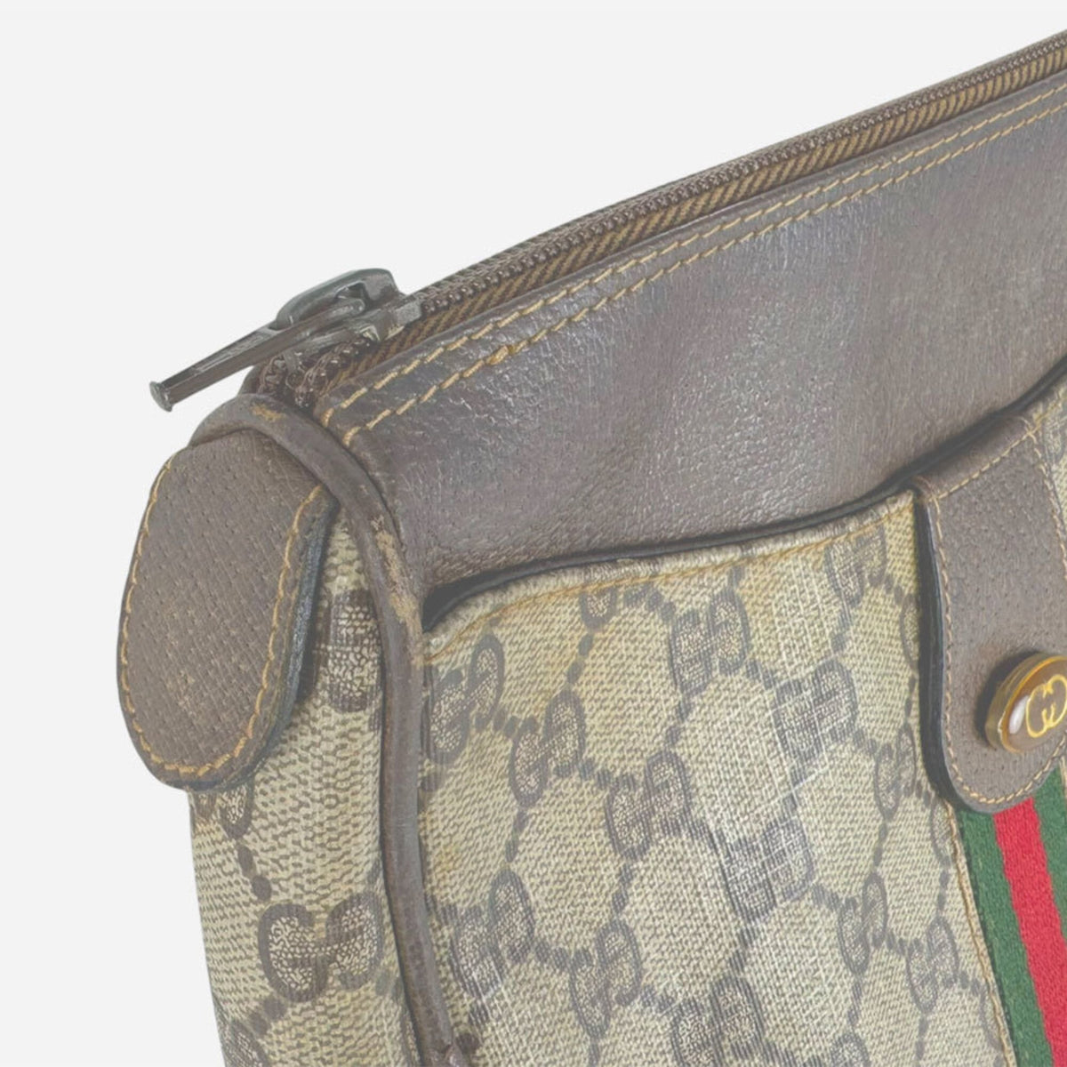 Gucci Brown Gg Supreme Clutch Bag (Pre-Owned)