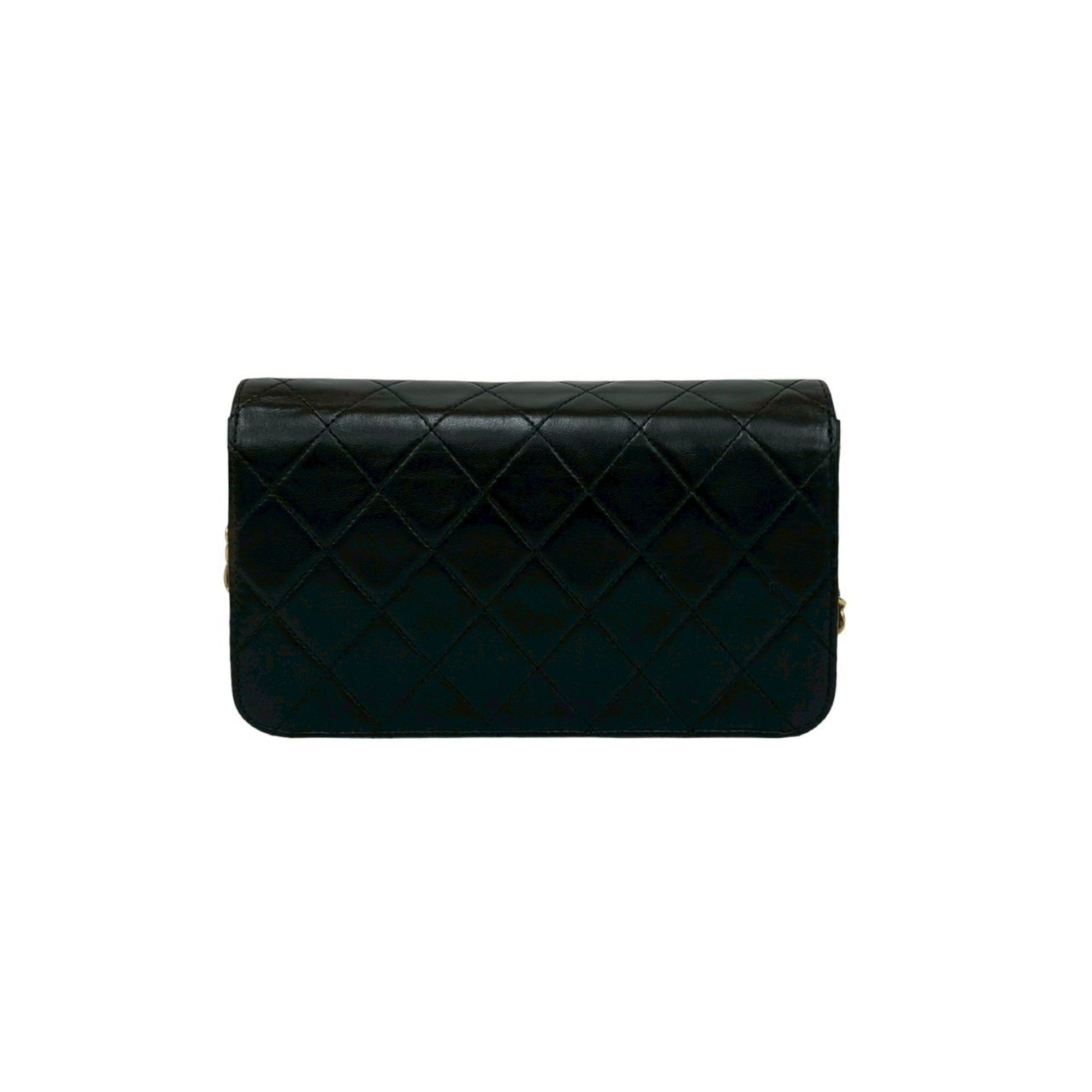 Chanel Black Leather Pochette Shoulder Bag (Pre-Owned)