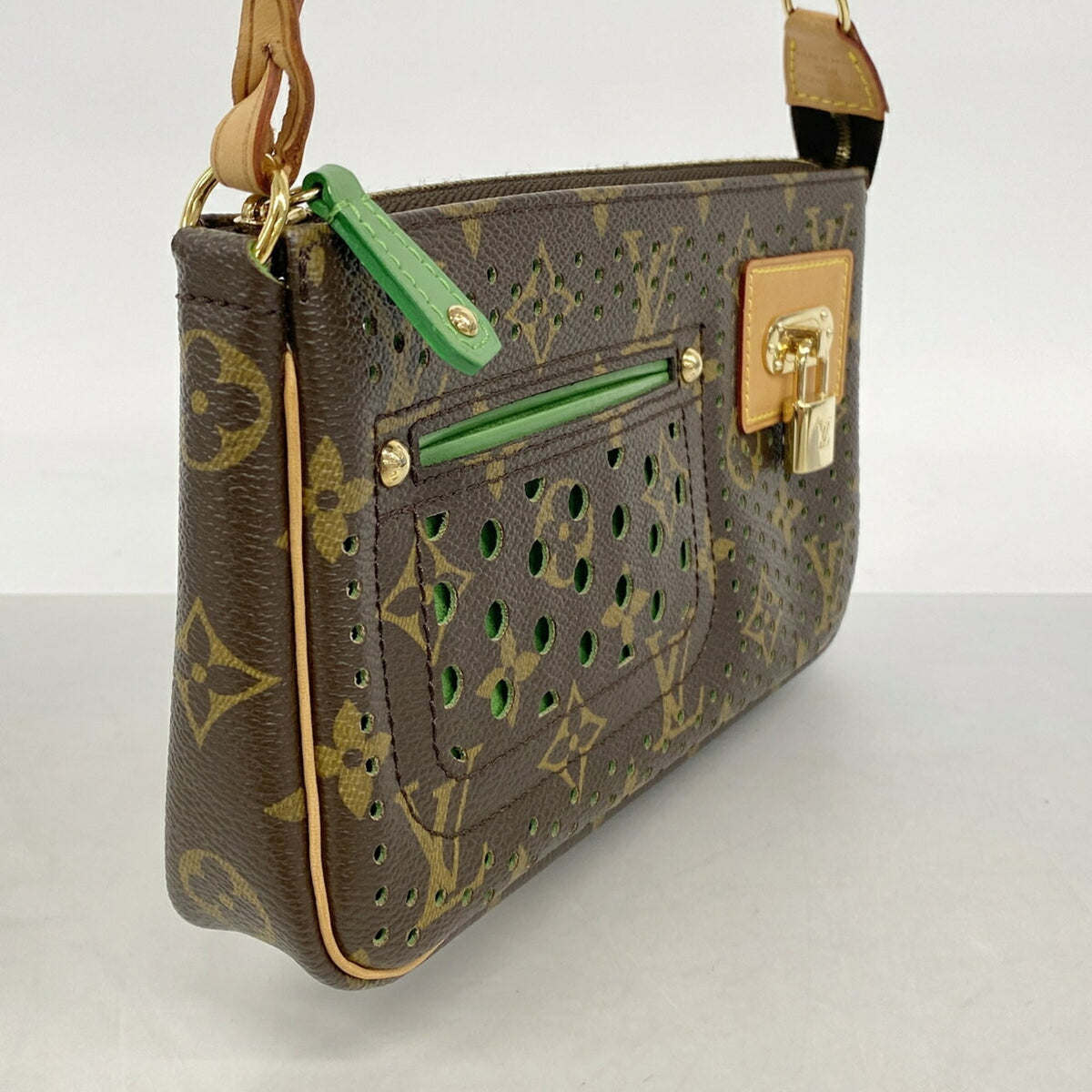 Louis Vuitton Vert Pouch (Pre-Owned)
