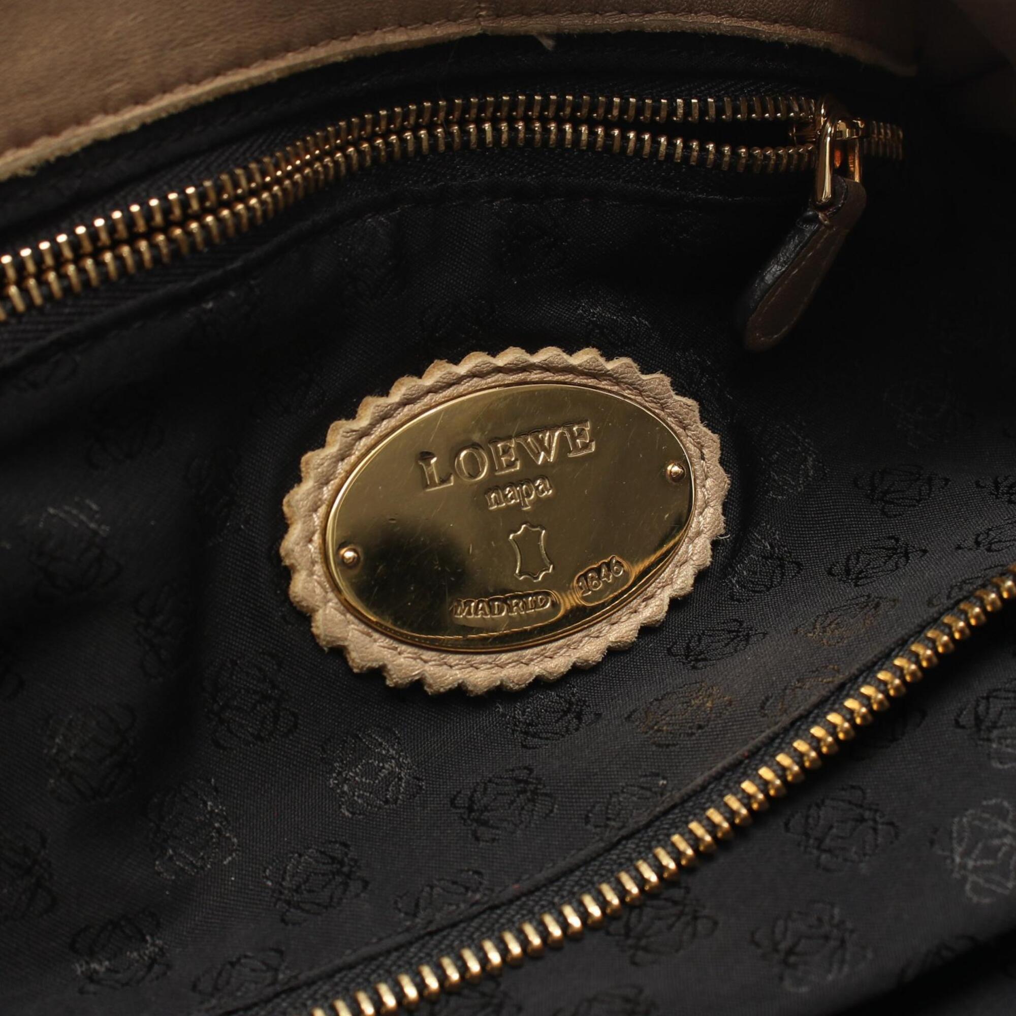 Loewe Gold Leather Handbag (Pre-Owned)