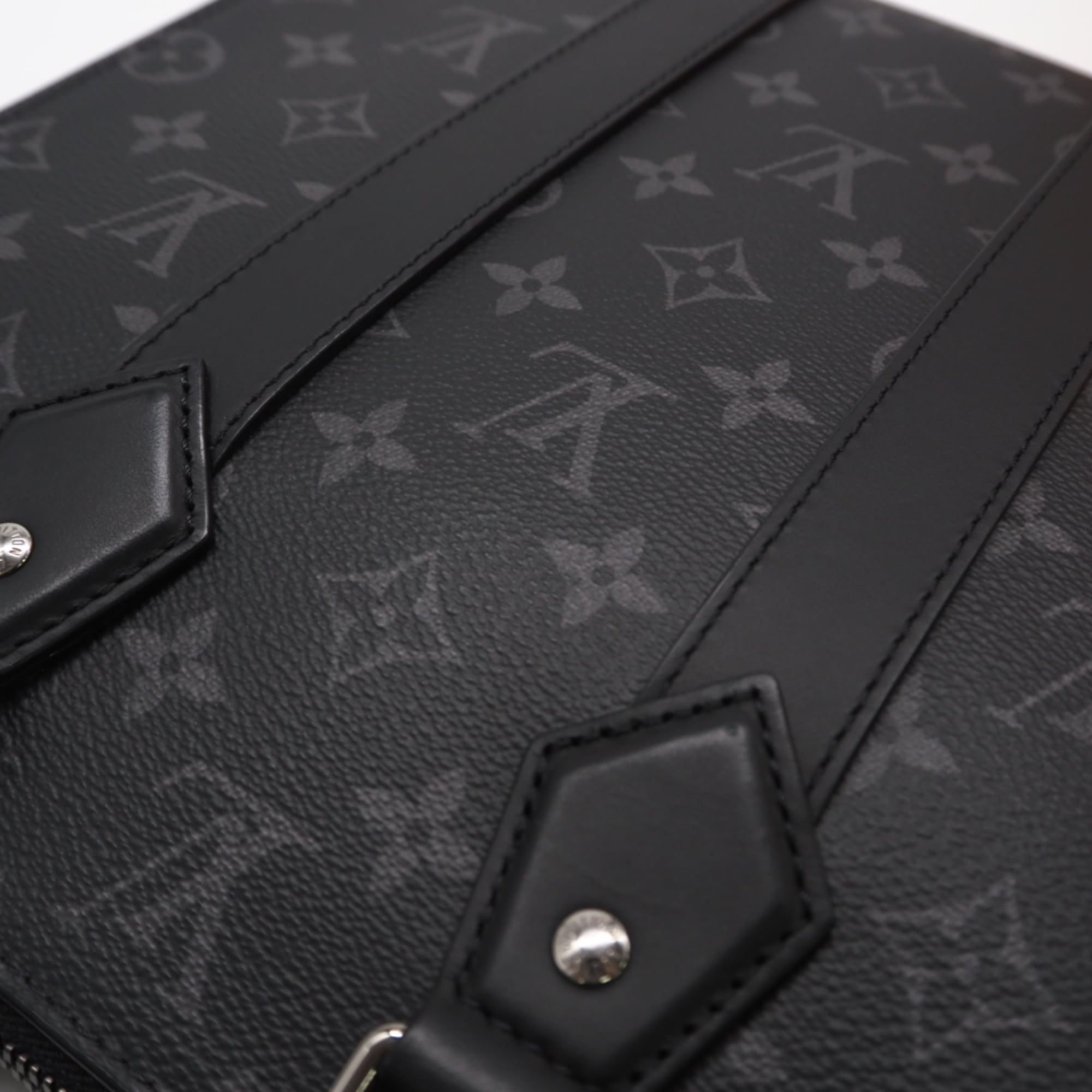 Louis Vuitton Black Gray Monogram Eclipse Monogram Eclipse Handbag (Pre-Owned)