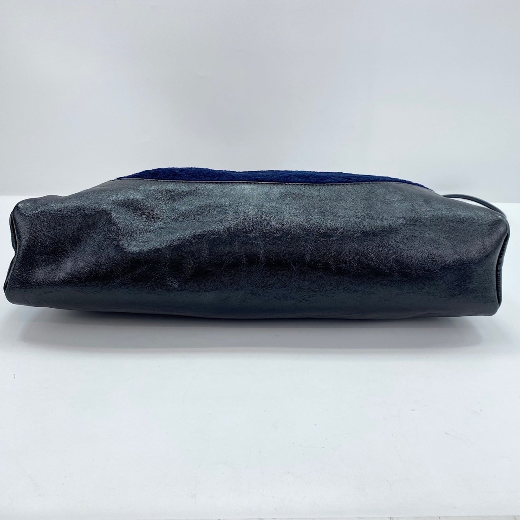 Chanel Navy Shoulder Bag (Pre-Owned)