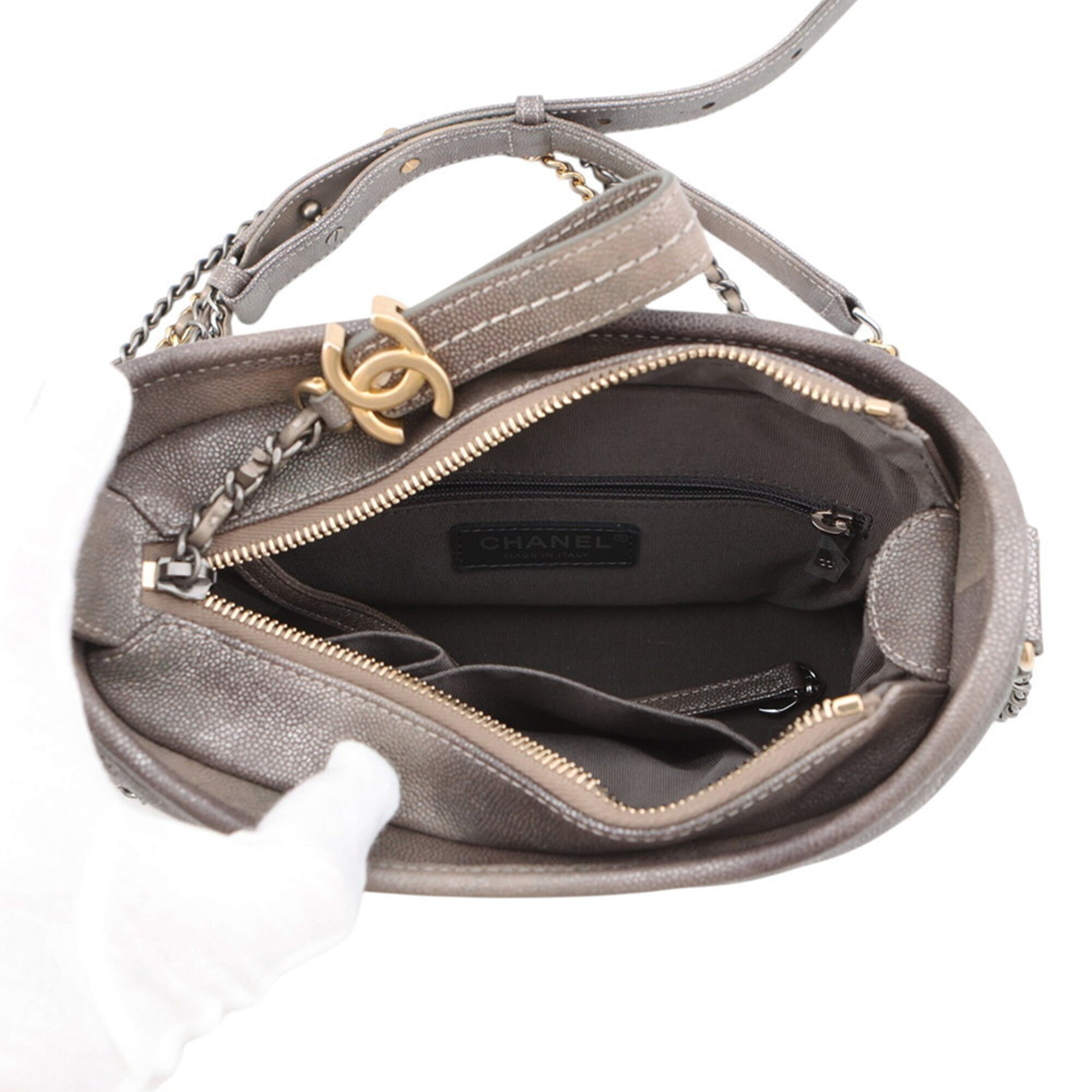 Chanel Gray Grained Calfskin Handbag Shoulder Bag (Pre-Owned)