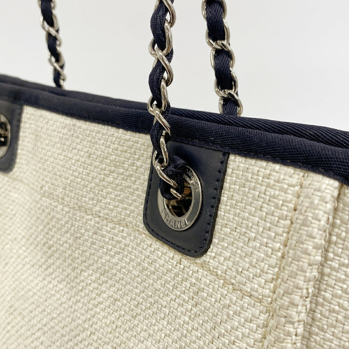 Chanel Ivory Navy Raffia Tote Bag (Pre-Owned)
