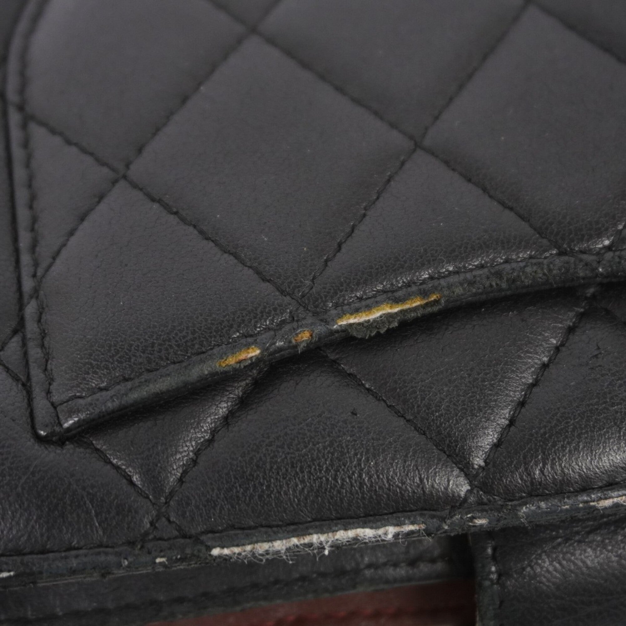 Chanel Black Leather Wallet (Bi-Fold) (Pre-Owned)