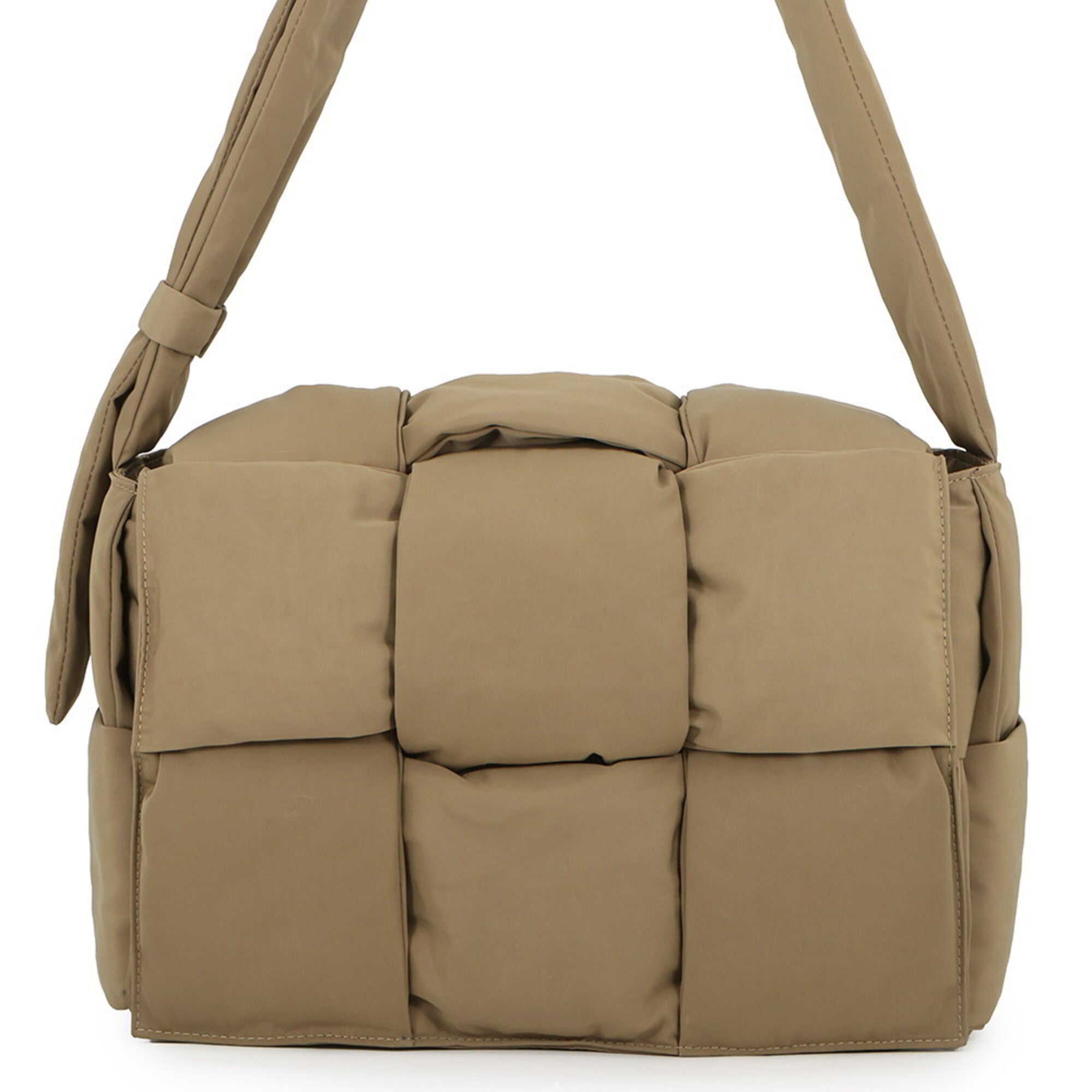 Bottega Veneta Beige Nylon Handbag Shoulder Bag (Pre-Owned)