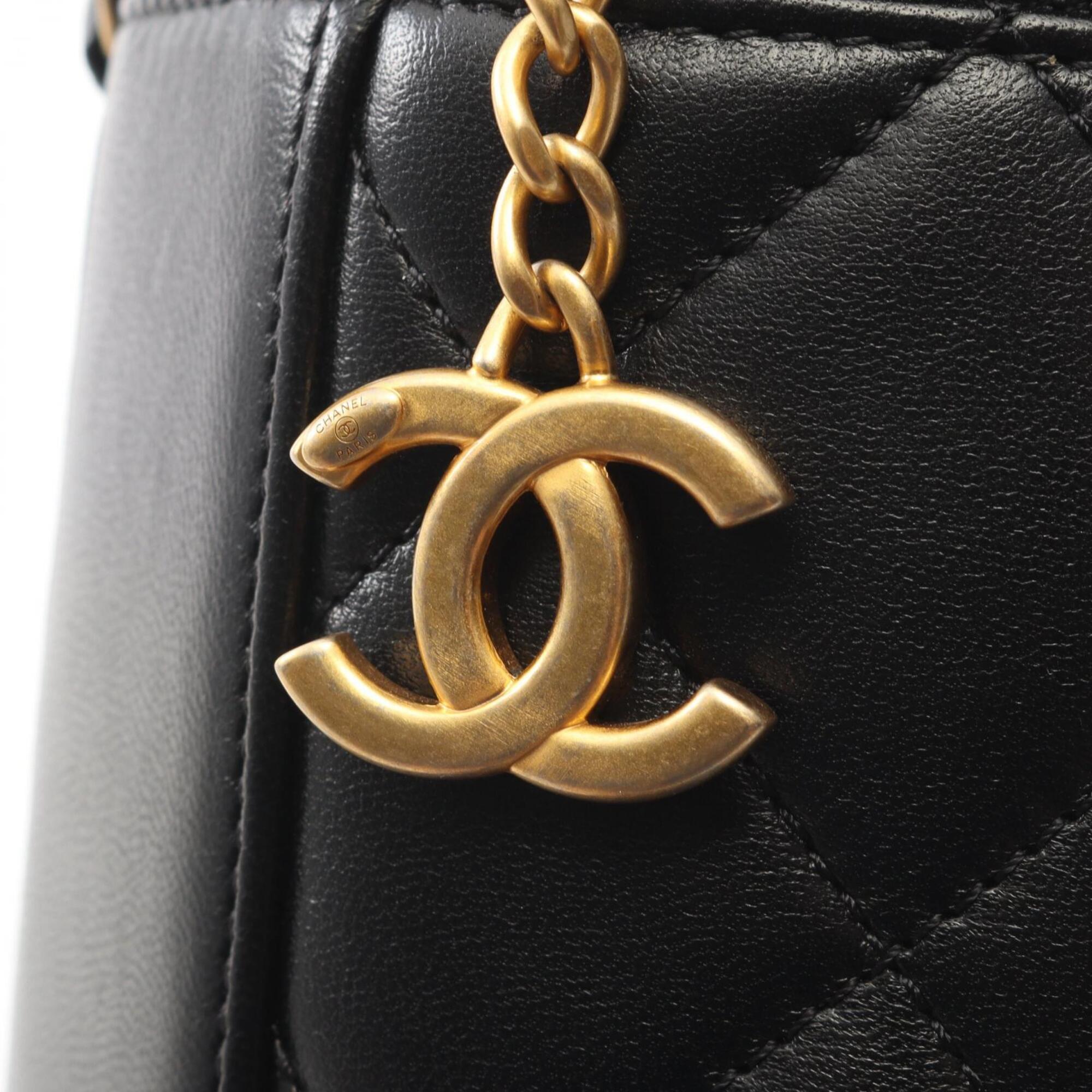 Chanel Black Leather Handbag Shoulder Bag (Pre-Owned)