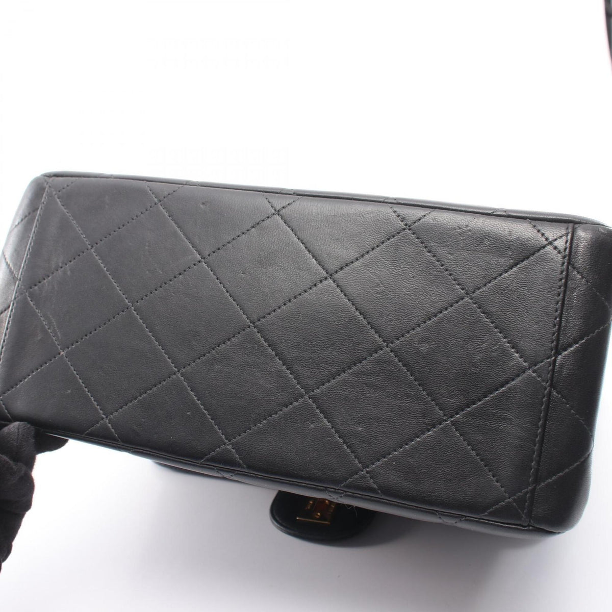 Chanel Matelasse Black Leather Handbag Shoulder Bag (Pre-Owned)