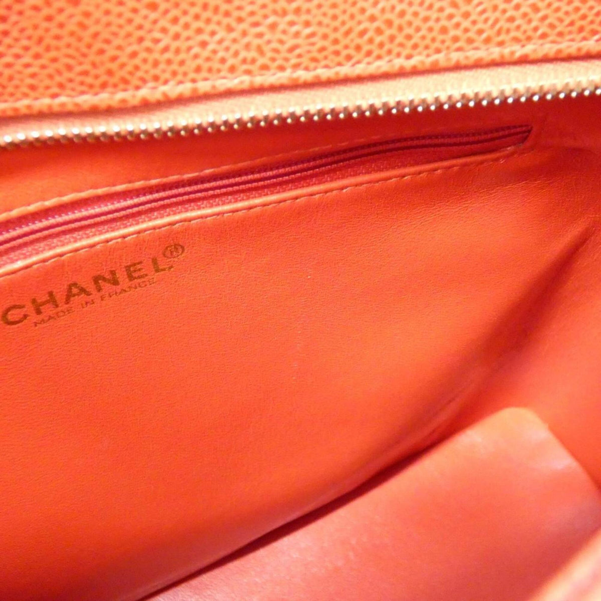 Chanel Red Color Grained Calfskin Handbag (Pre-Owned)