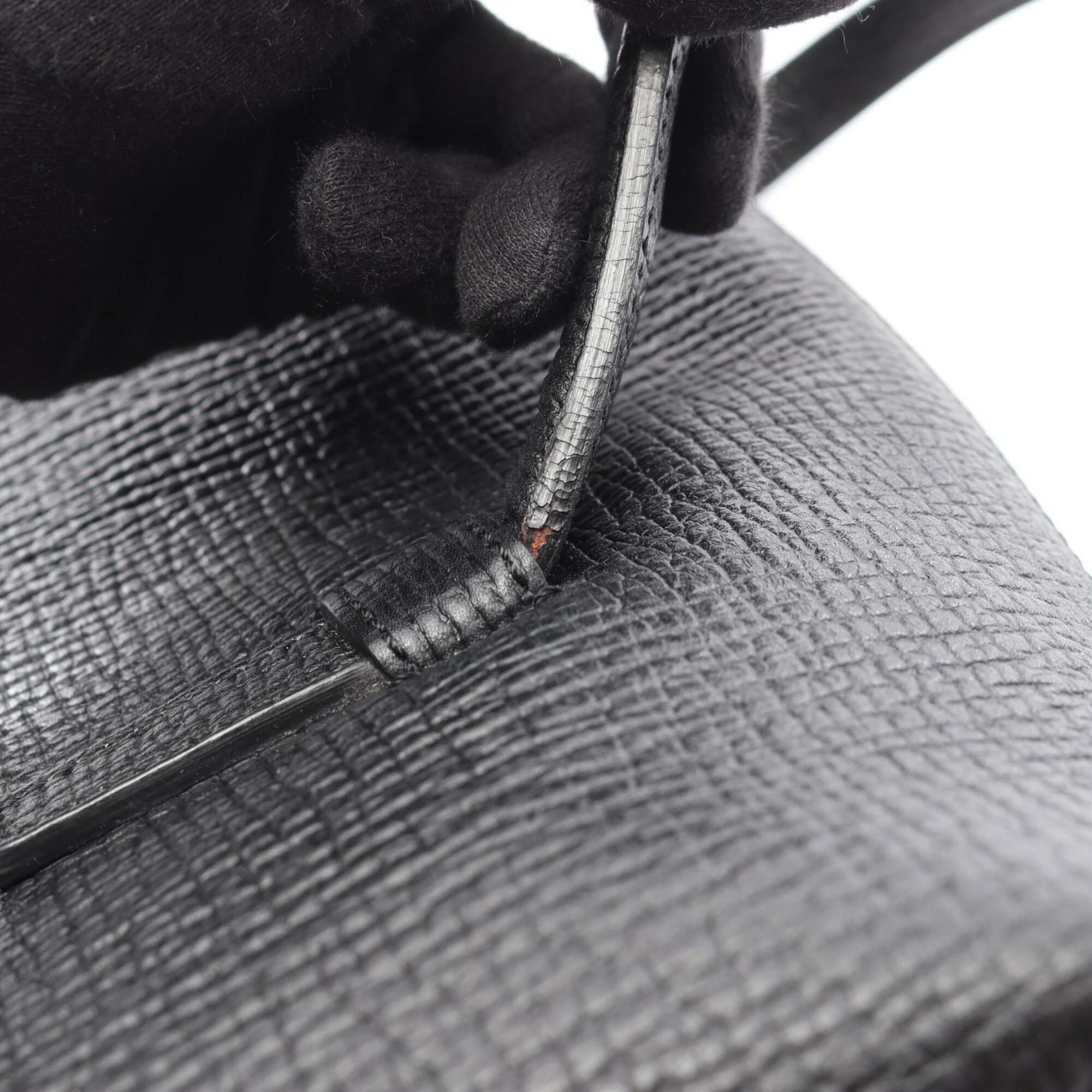 Loewe Black Leather Handbag (Pre-Owned)