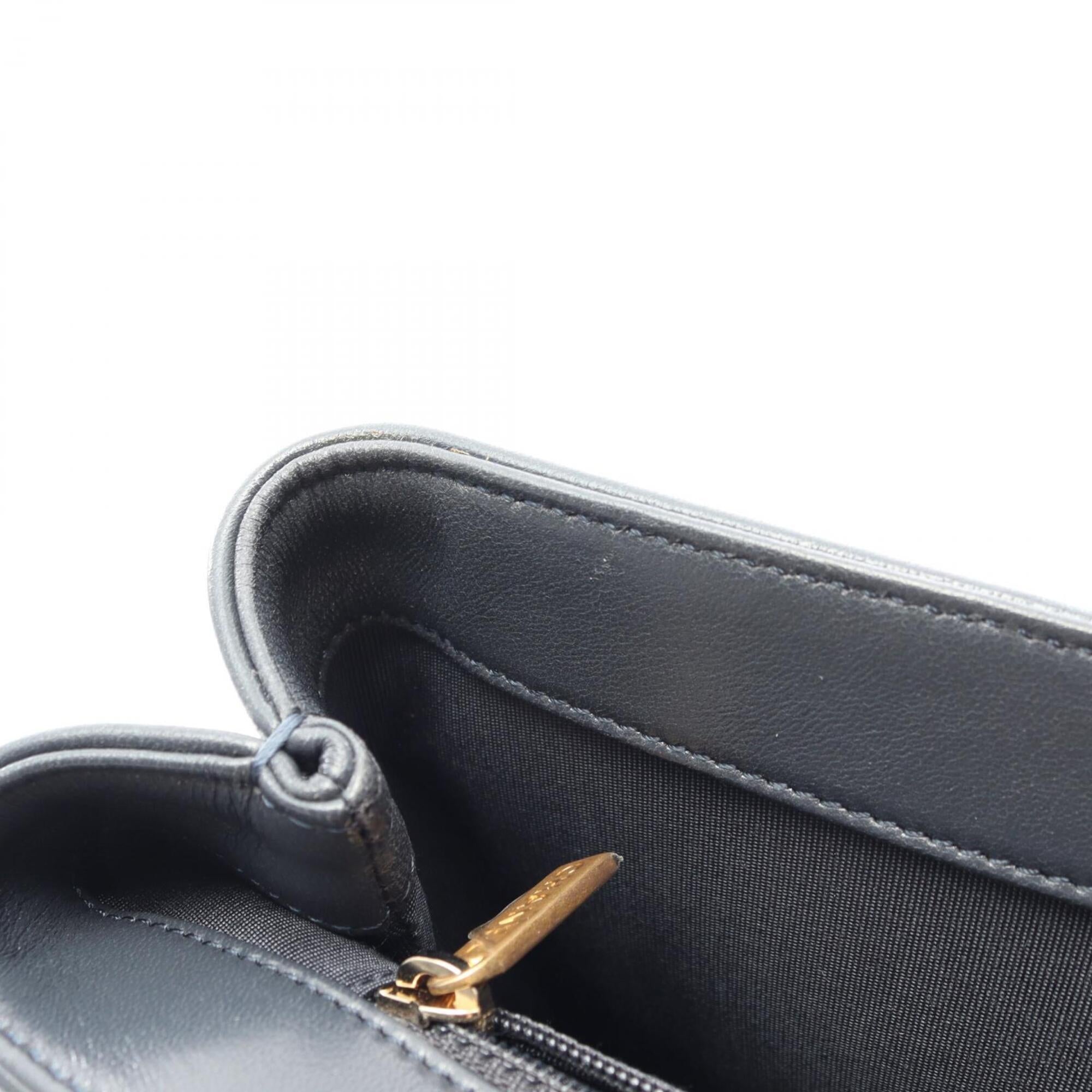 Chanel Navy Leather Handbag Shoulder Bag (Pre-Owned)