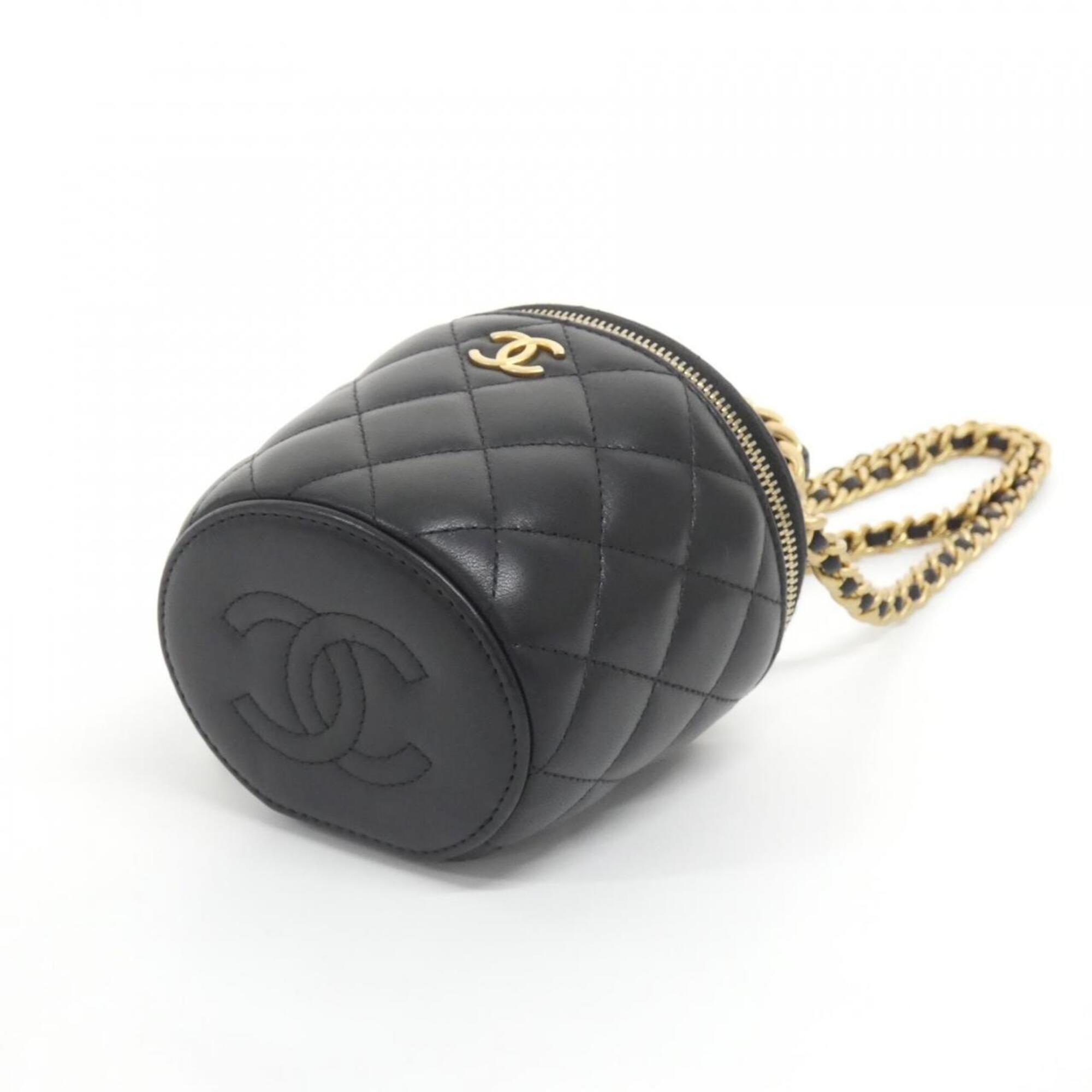 Chanel Black Leather Handbag (Pre-Owned)