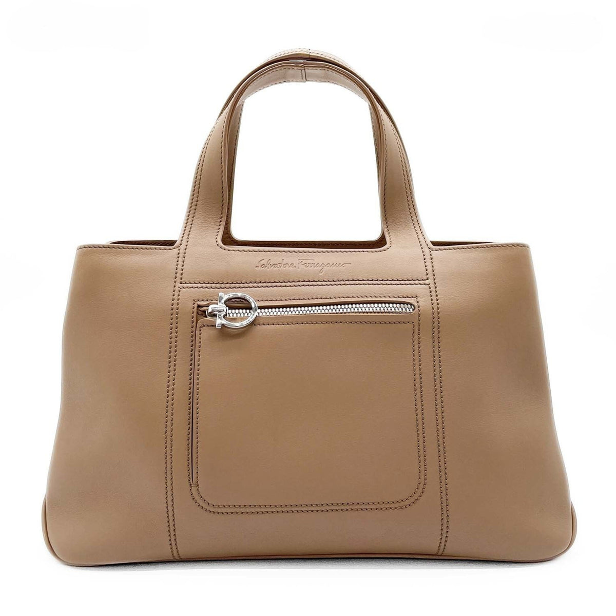 Salvatore Ferragamo Beige Silver Leather Handbag (Pre-Owned)