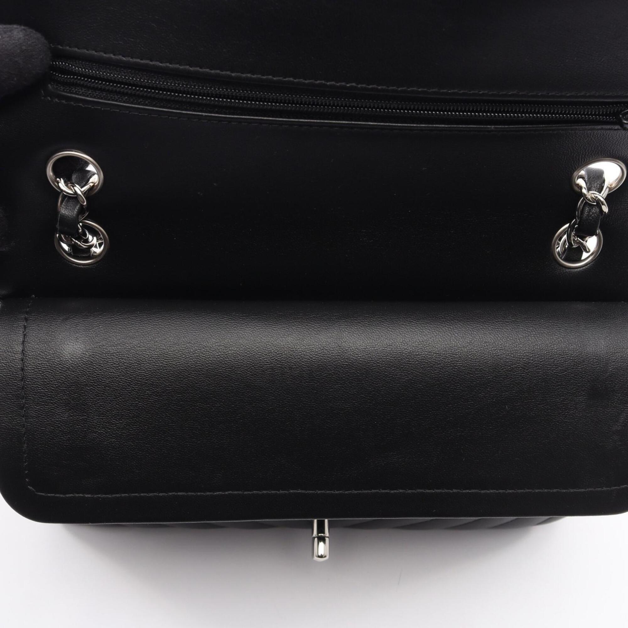 Chanel Black Handbag Shoulder Bag (Pre-Owned)