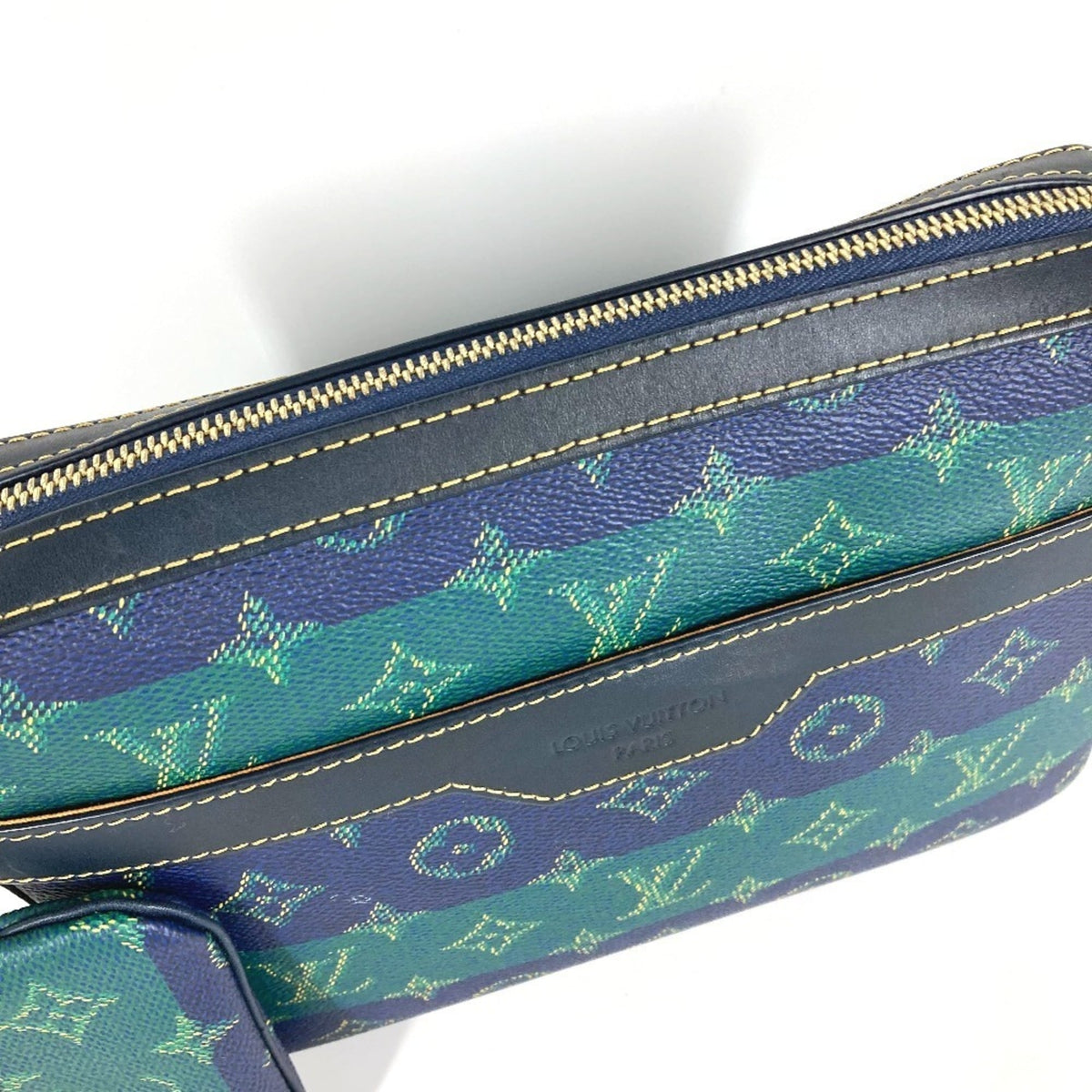 Louis Vuitton Blue Green Clutch Bag (Pre-Owned)