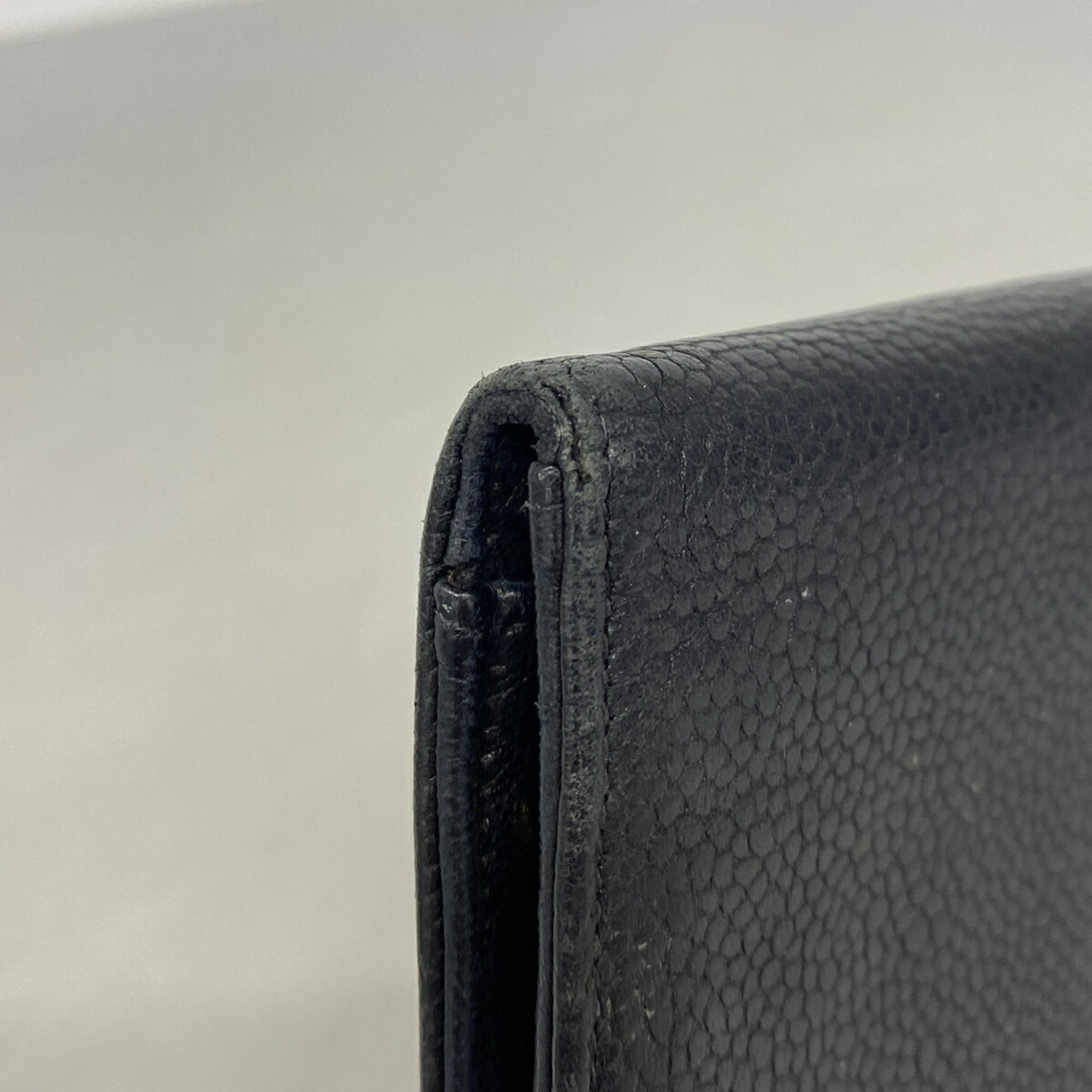 Chanel Black Grained Calfskin Long Wallet (Bi-Fold) (Pre-Owned)