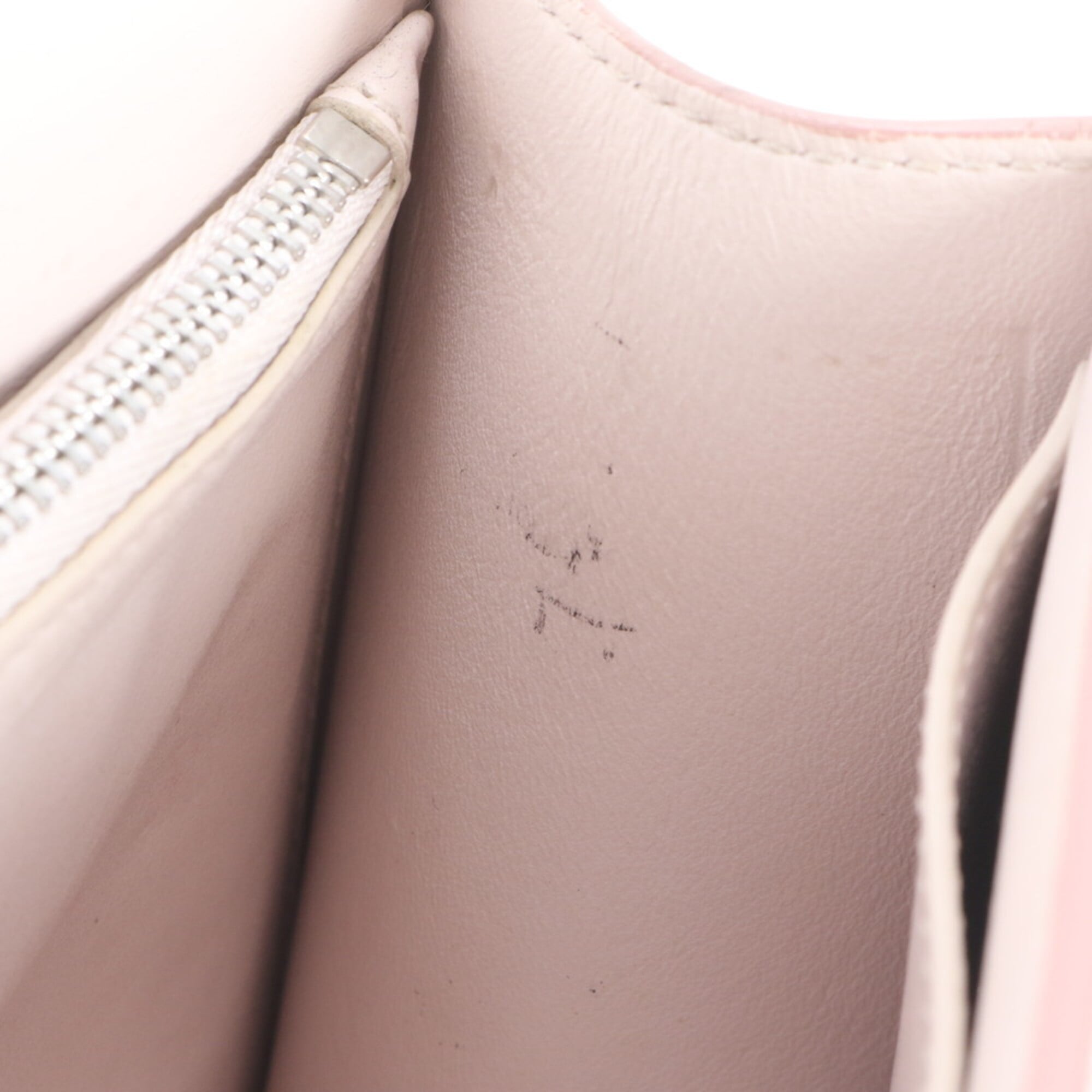 Salvatore Ferragamo Pink Leather Shoulder Bag (Pre-Owned)