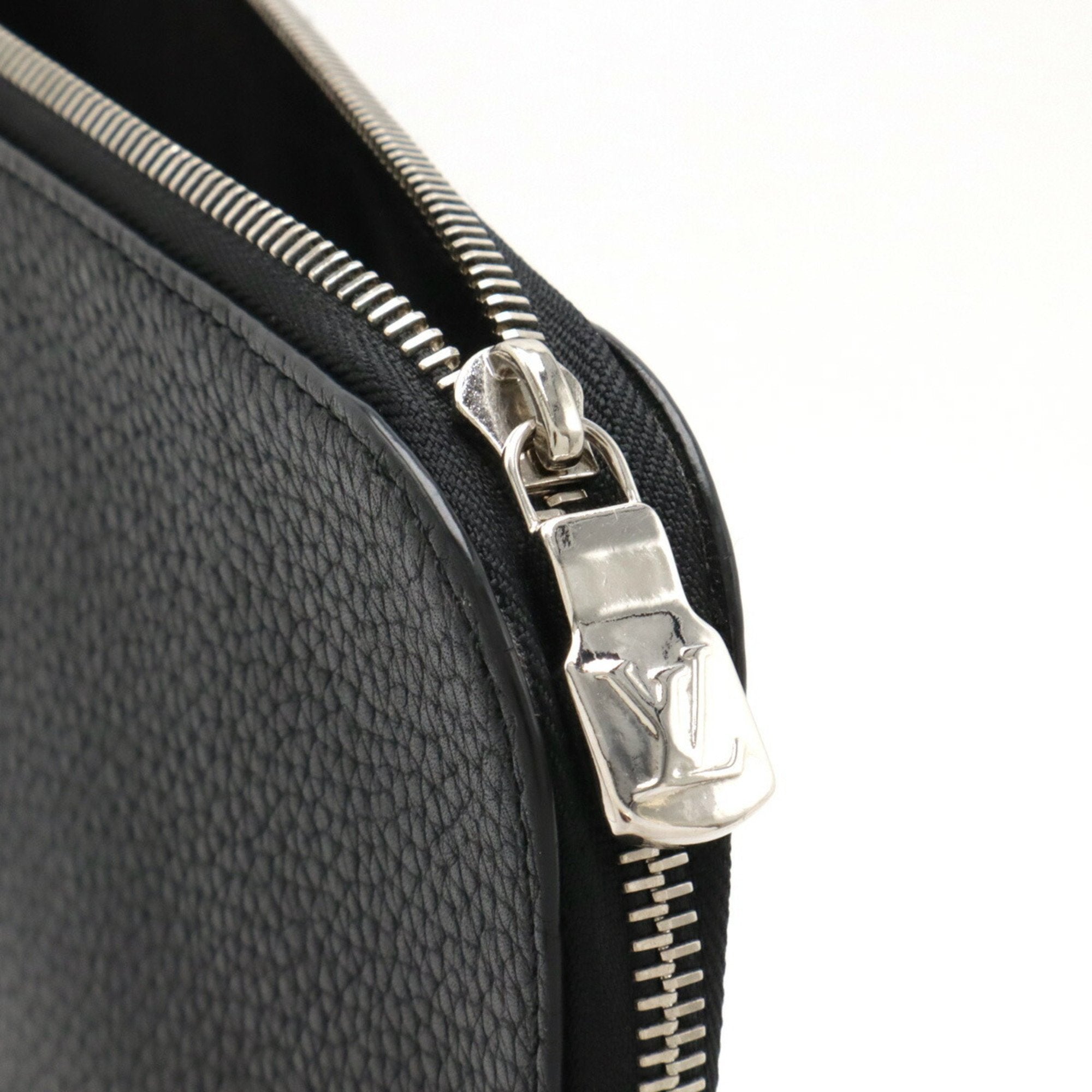 Louis Vuitton Black Noir Leather Clutch Bag Pochette (Pre-Owned)