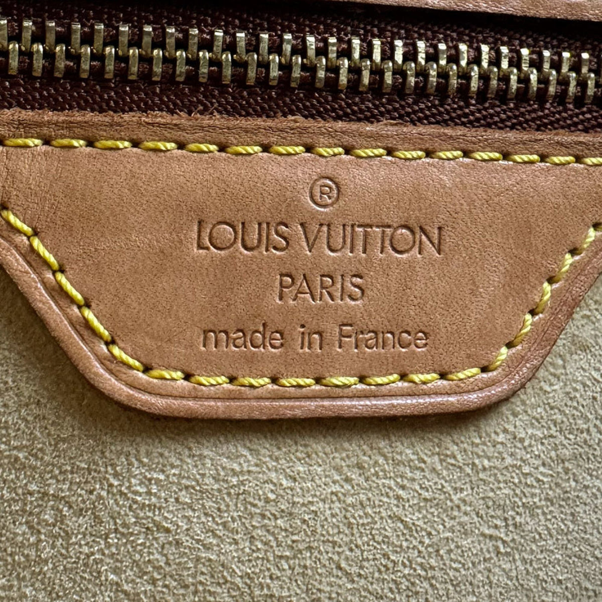 Louis Vuitton Brown Monogram Monogram Shoulder Bag (Pre-Owned)