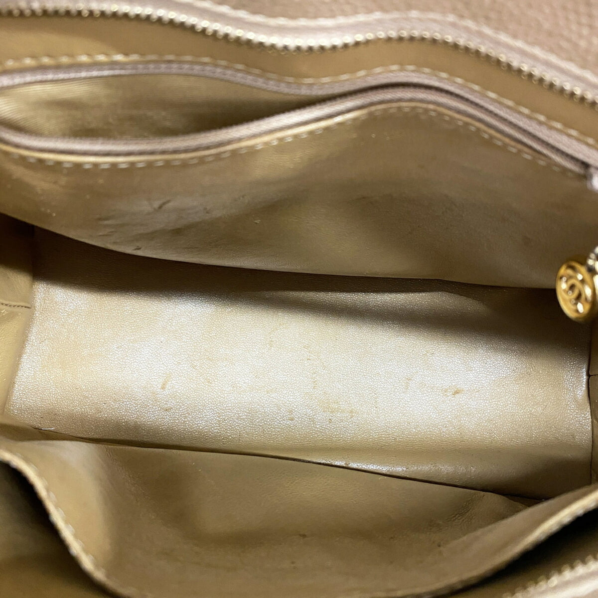 Chanel Beige Grained Calfskin Tote Bag (Pre-Owned)