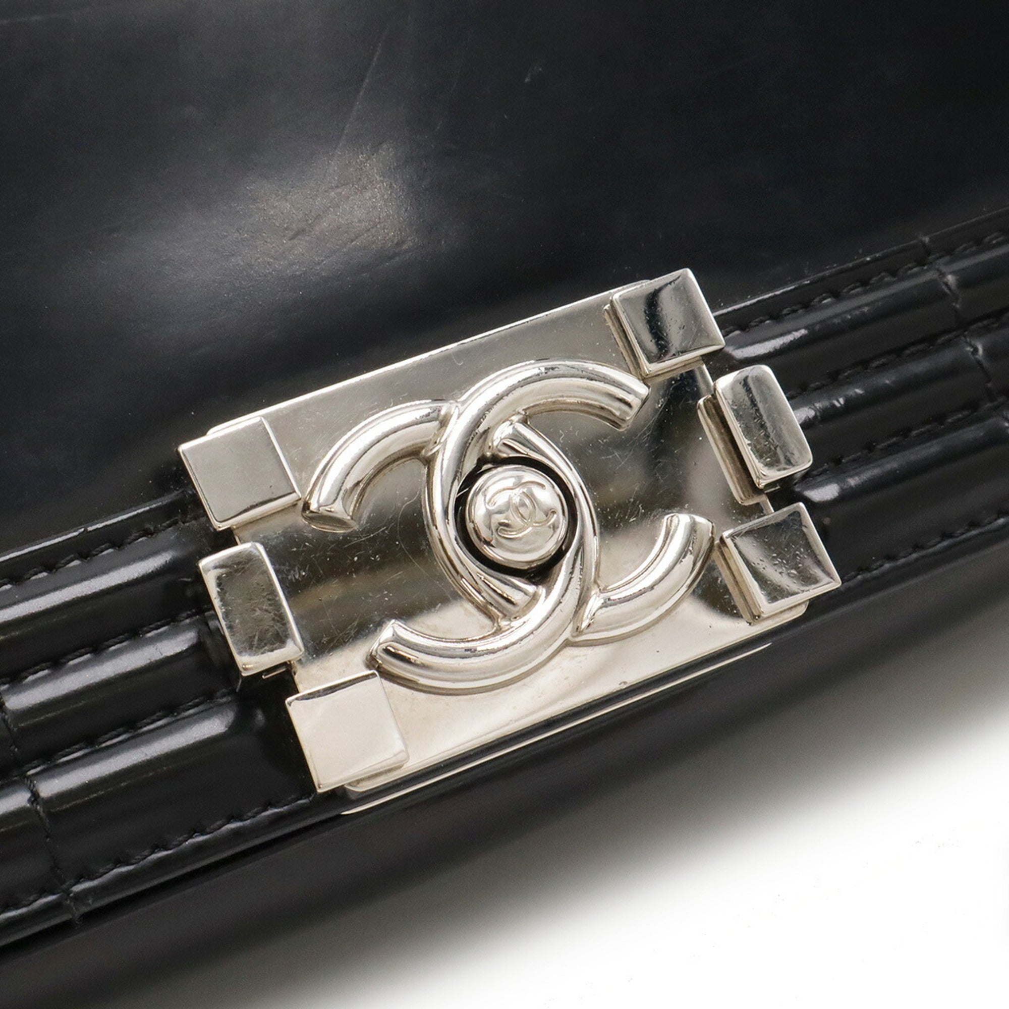 Chanel Black Shoulder Bag (Pre-Owned)