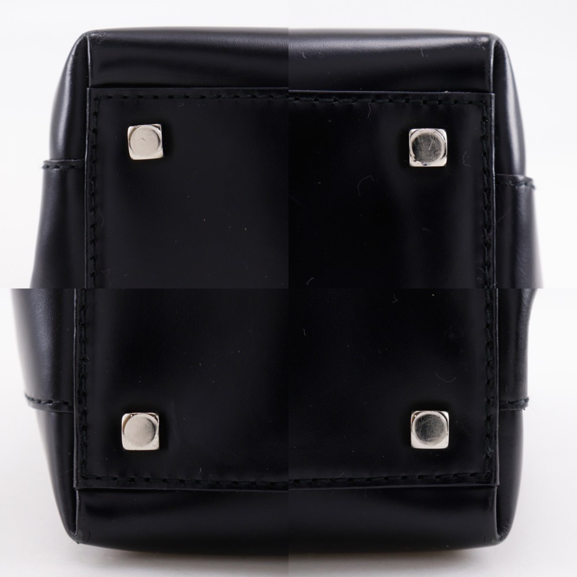 Salvatore Ferragamo Black Leather Handbag (Pre-Owned)