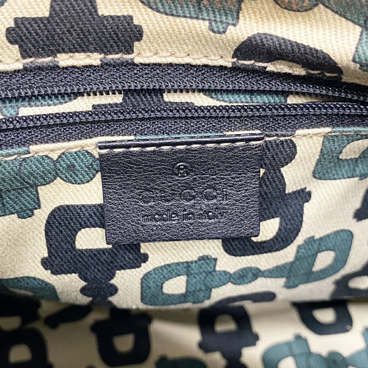 Gucci Black Leather Shoulder Bag (Pre-Owned)