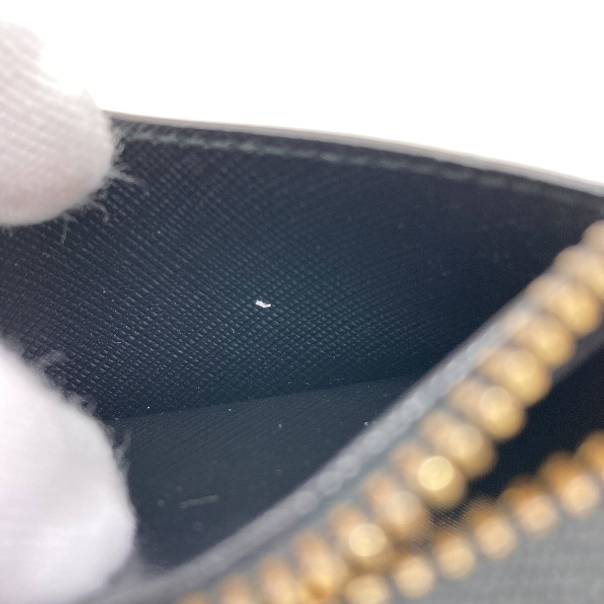 Salvatore Ferragamo Black Leather Coin Purse/Coin Case (Pre-Owned)