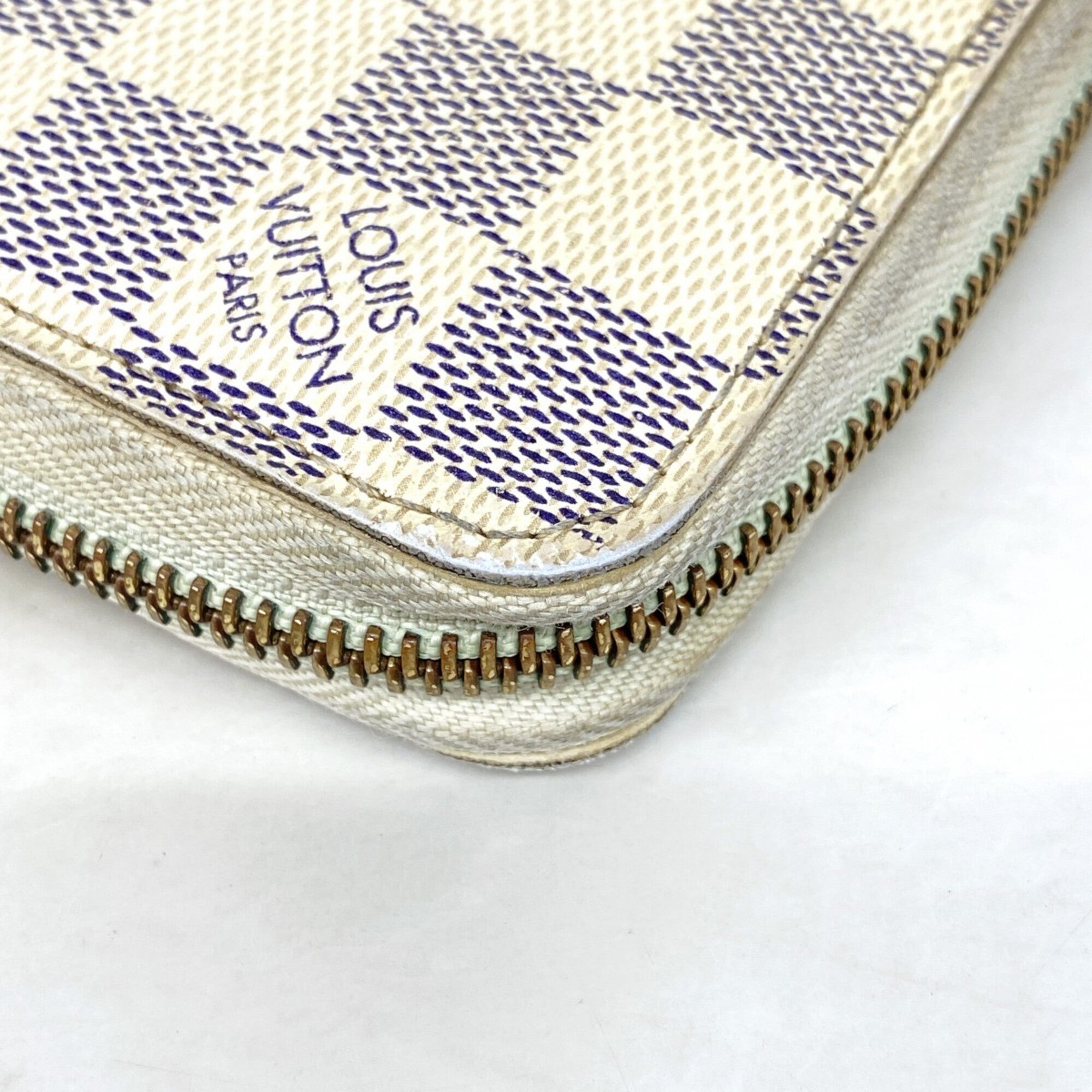 Louis Vuitton White Long Wallet (Bi-Fold) (Pre-Owned)