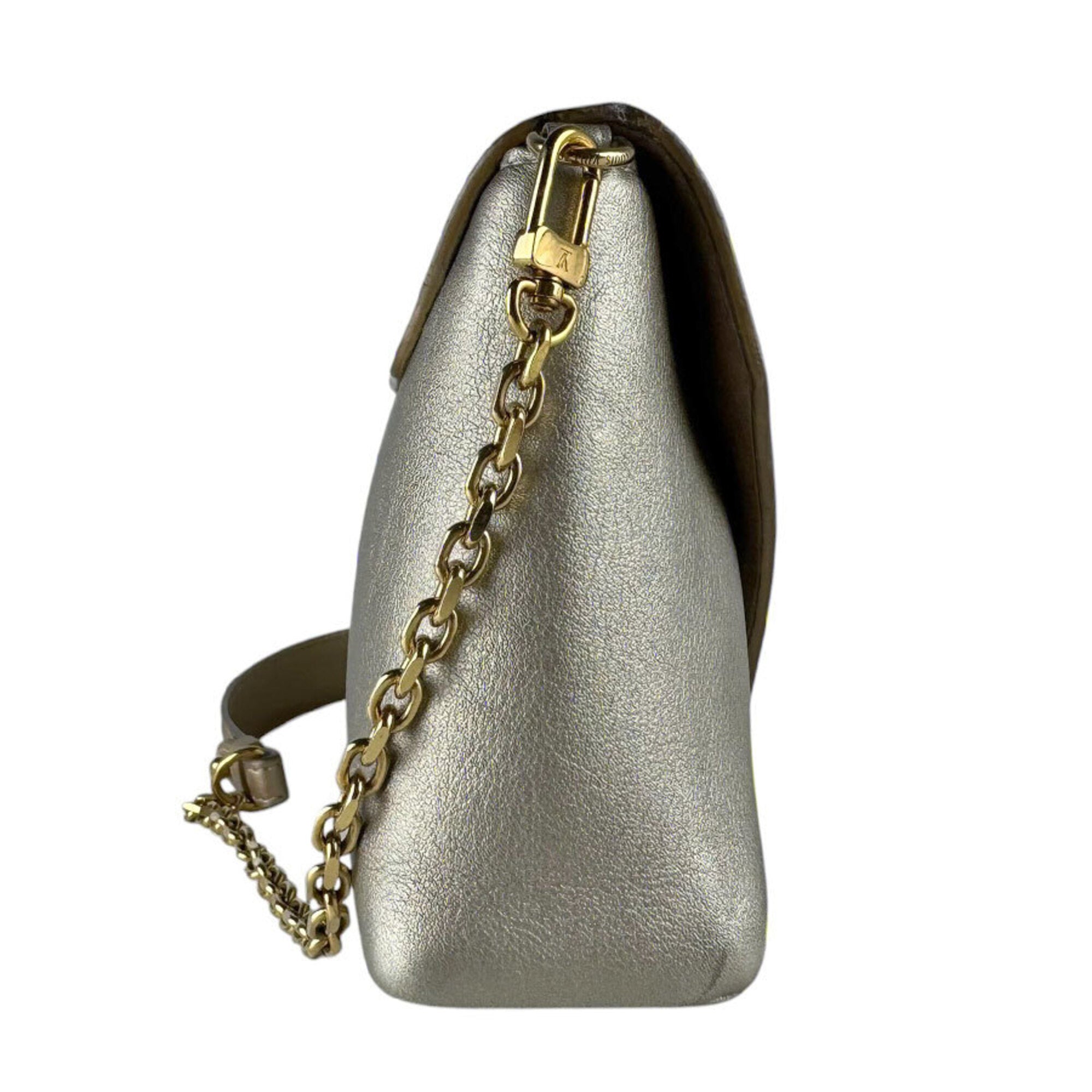Louis Vuitton Metallic Gold Leather Shoulder Bag (Pre-Owned)