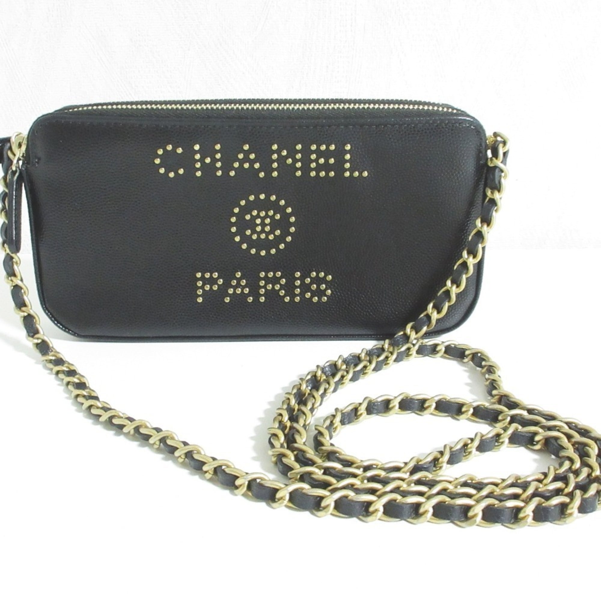 Chanel Black Grained Calfskin Shoulder Bag (Pre-Owned)