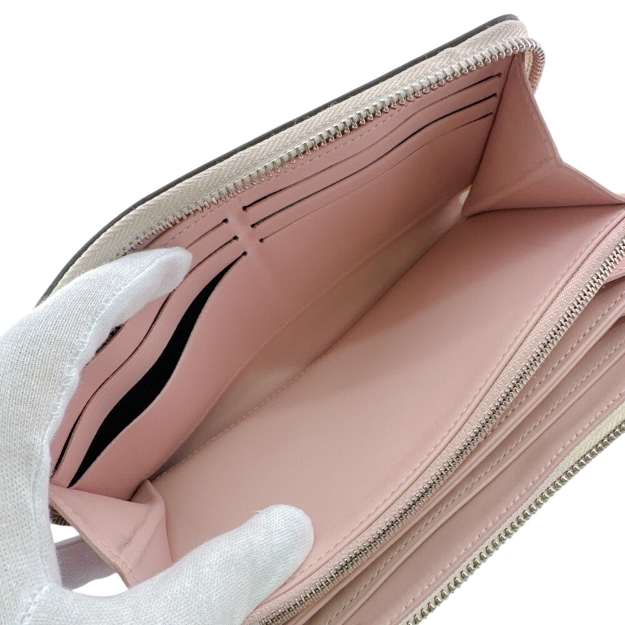 Louis Vuitton Mahina White Leather Long Wallet (Bi-Fold) (Pre-Owned)