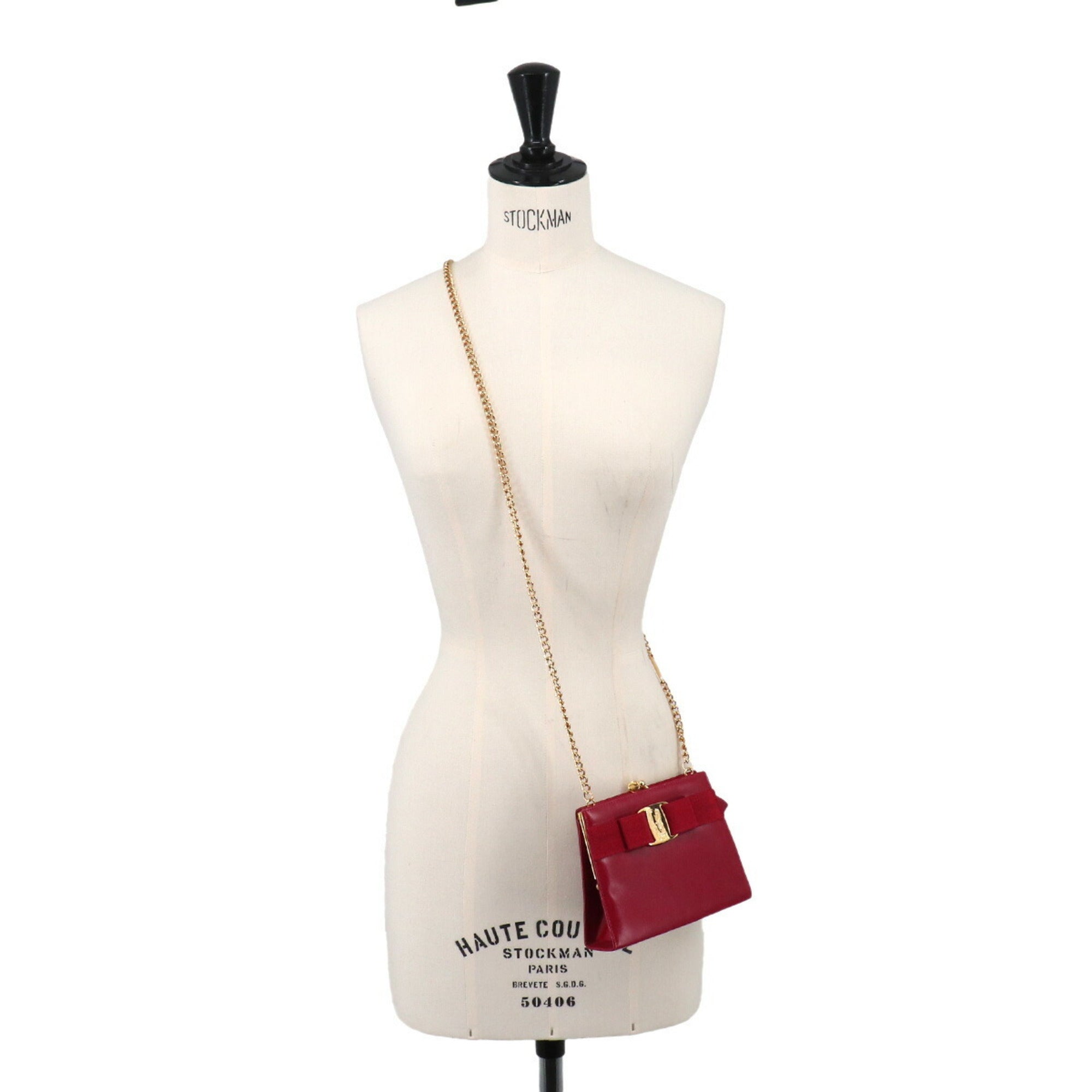 Salvatore Ferragamo Red Color Leather Shoulder Bag (Pre-Owned)