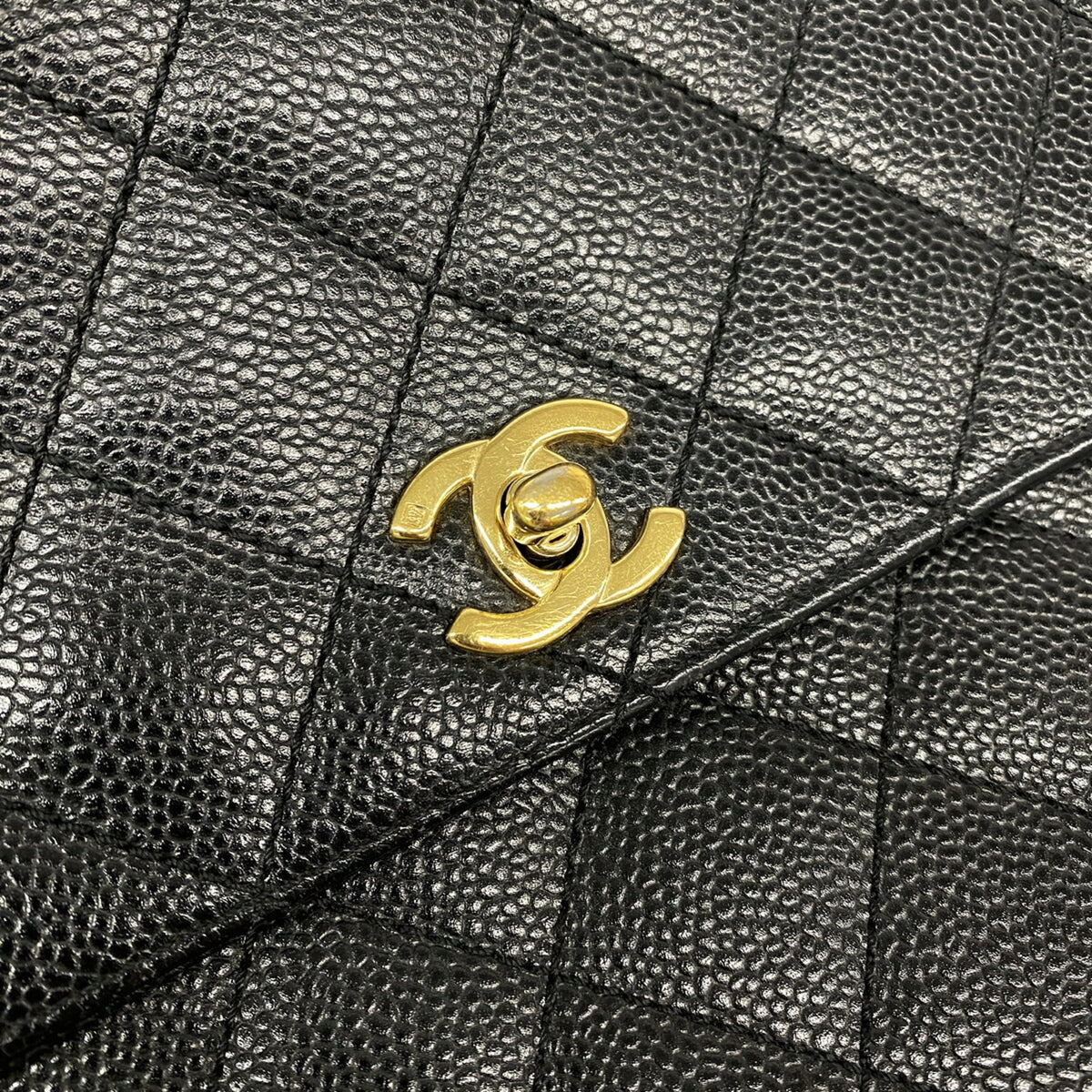 Chanel Black Grained Calfskin Handbag (Pre-Owned)