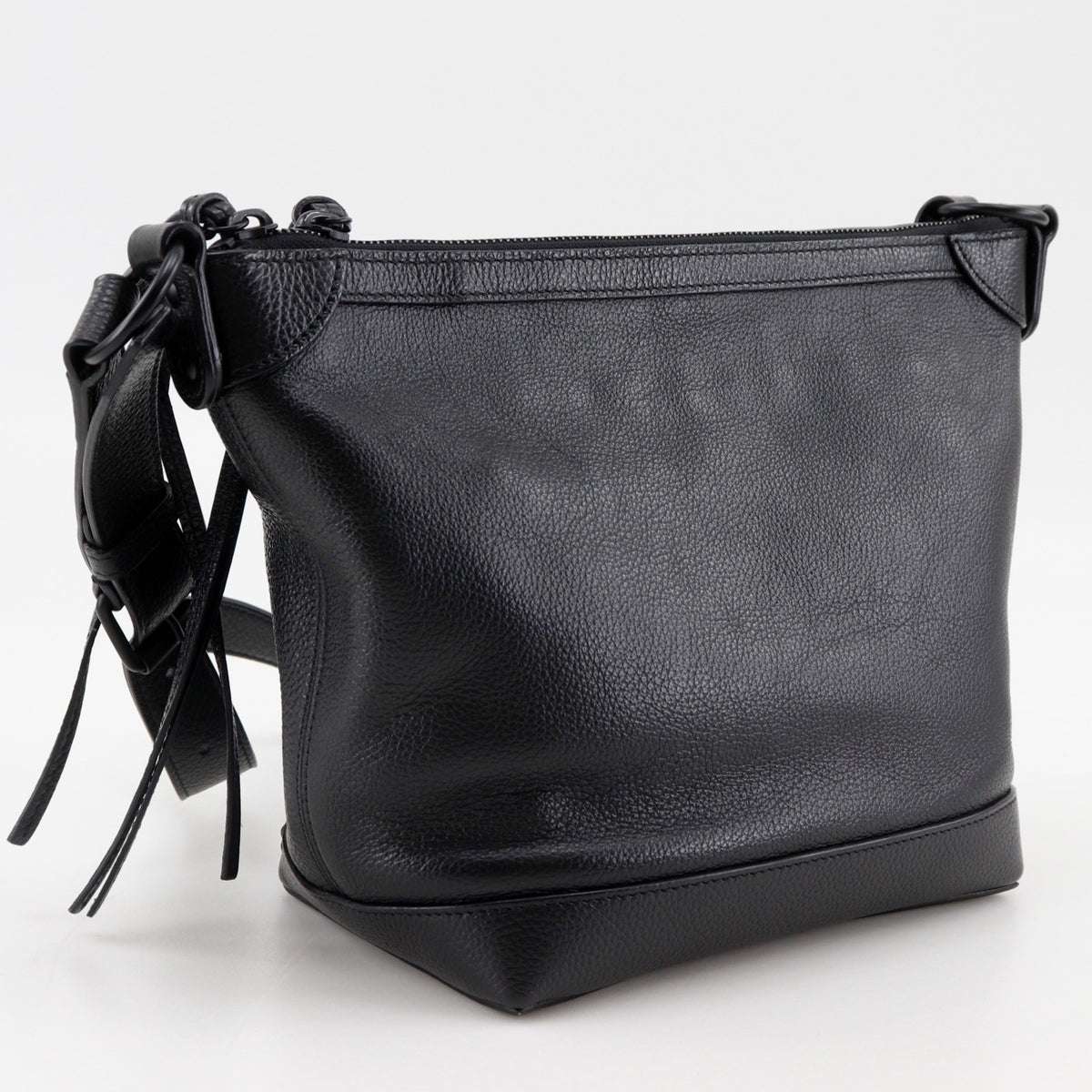 Balenciaga Black Leather Shoulder Bag (Pre-Owned)