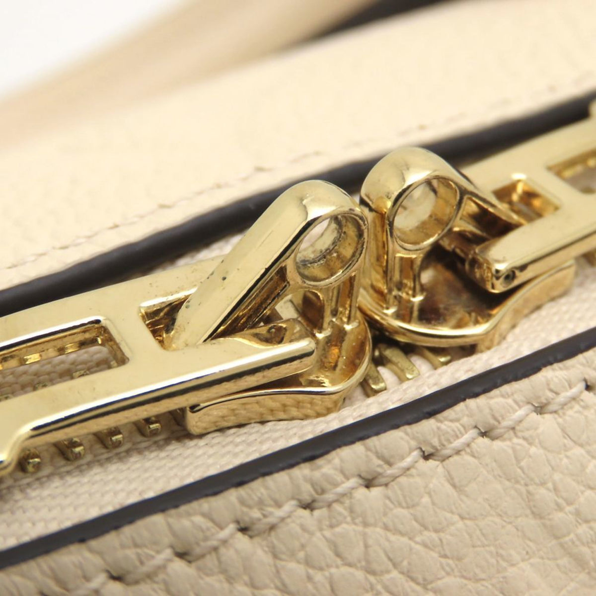Louis Vuitton Cream Monogram Empreinte Handbag (Pre-Owned)
