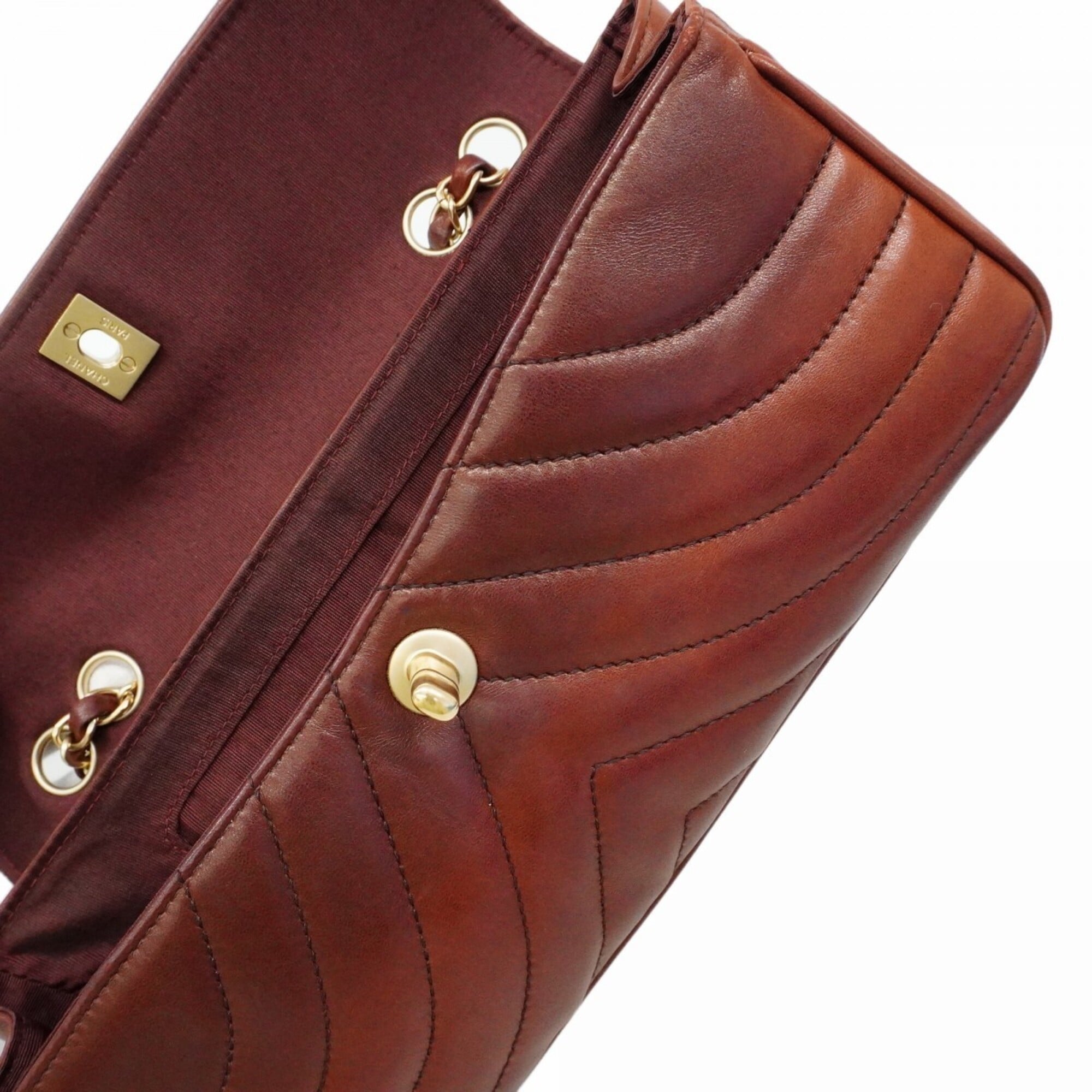 Chanel Dark Brown Leather Shoulder Bag (Pre-Owned)