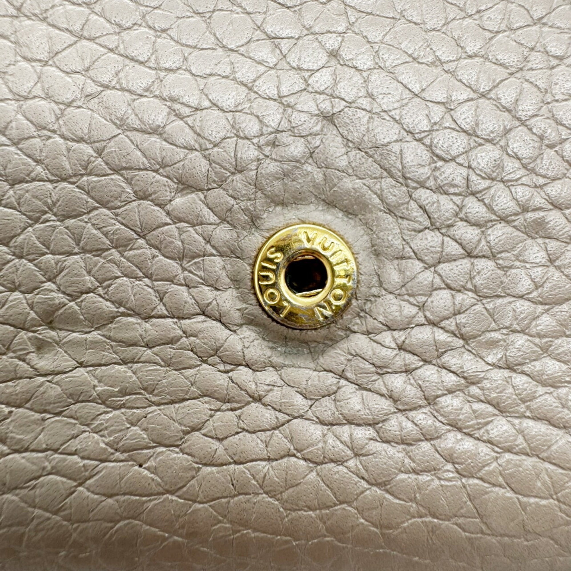 Louis Vuitton Beige Grayish Leather Long Wallet (Bi-Fold) (Pre-Owned)