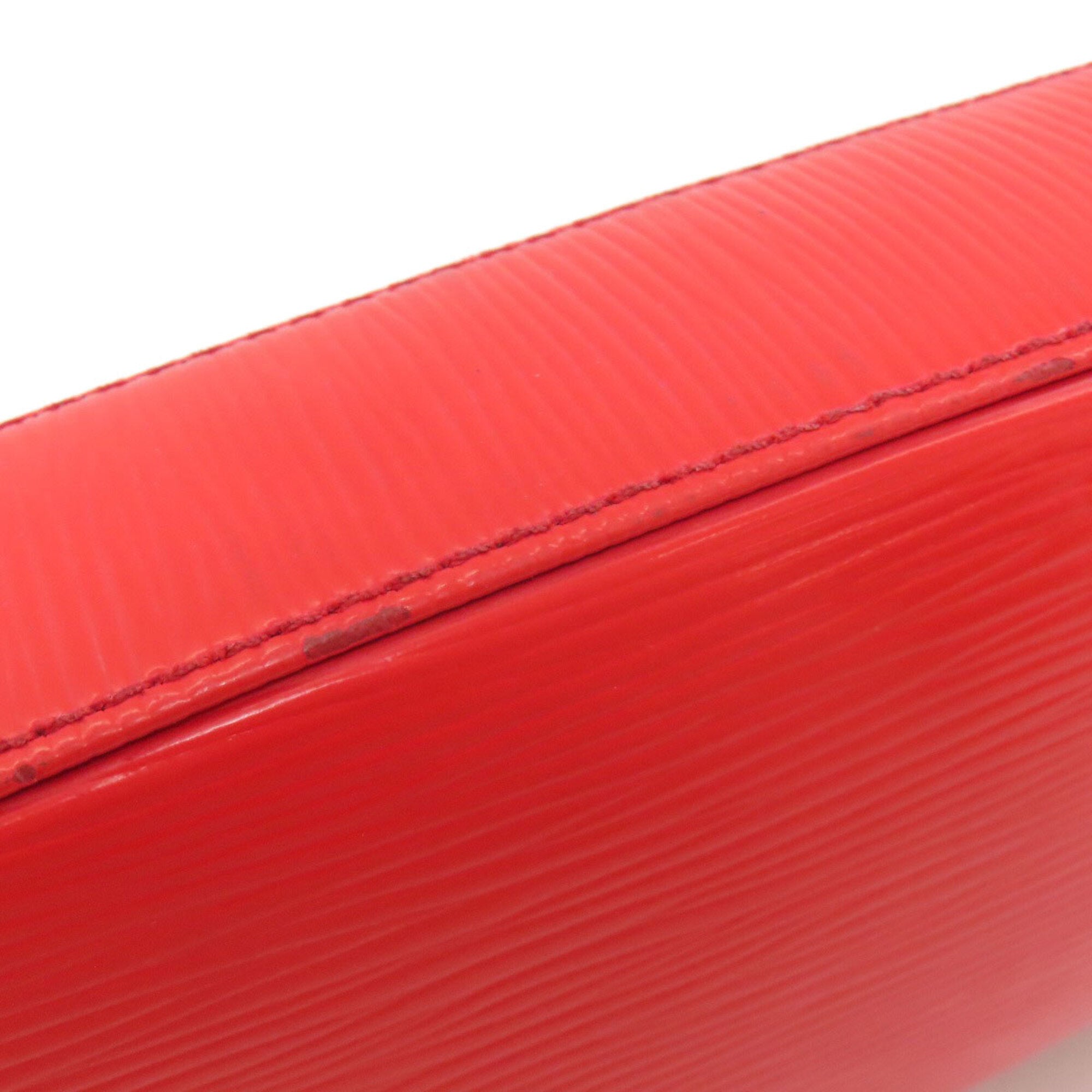 Louis Vuitton Red Color Epi Leather Handbag Pochette (Pre-Owned)